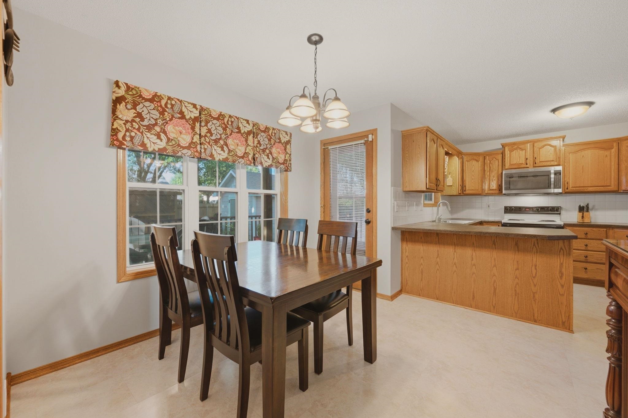 421 E Wild Plum Rd Property Photo 8