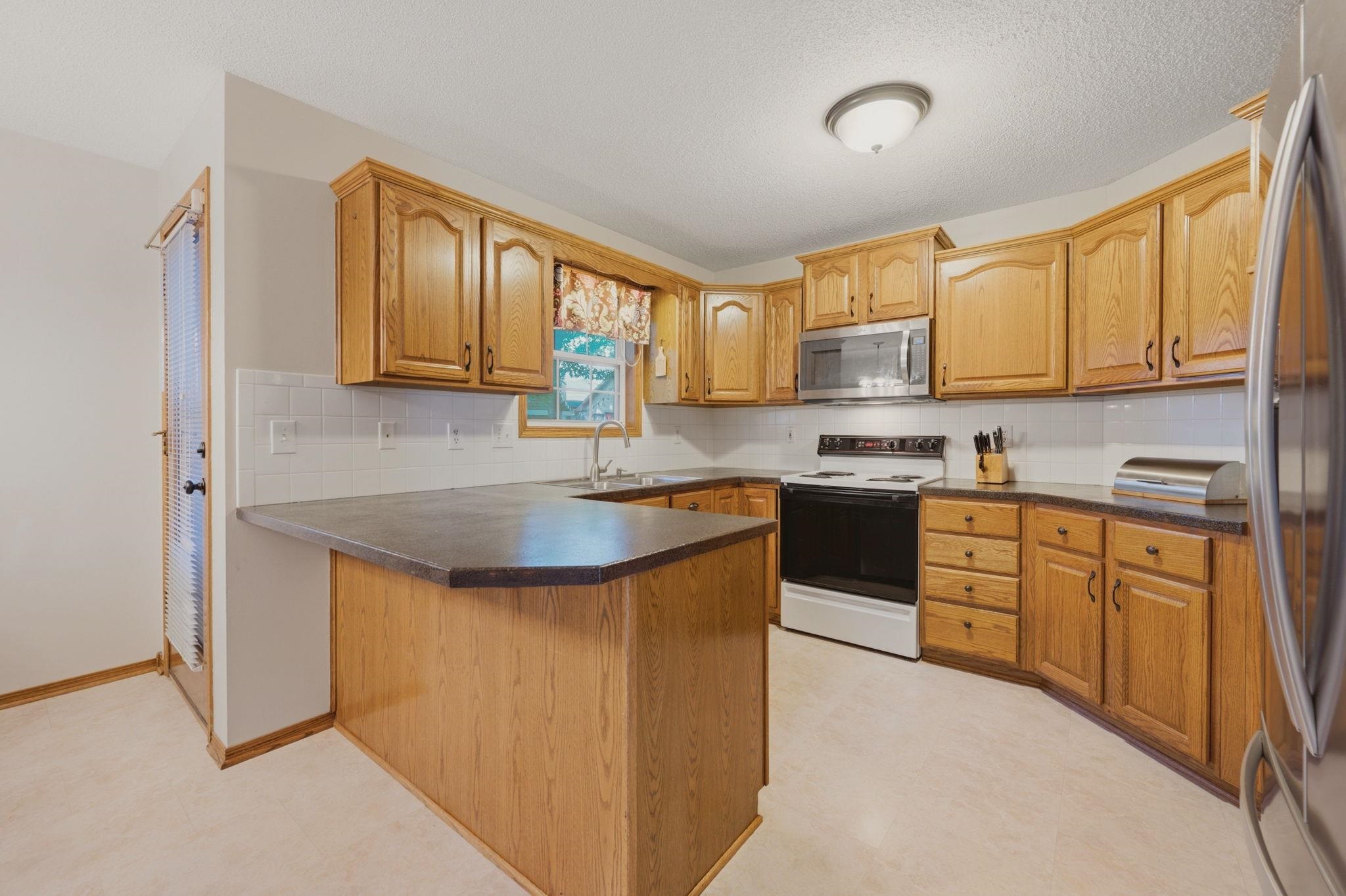 421 E Wild Plum Rd Property Photo 10