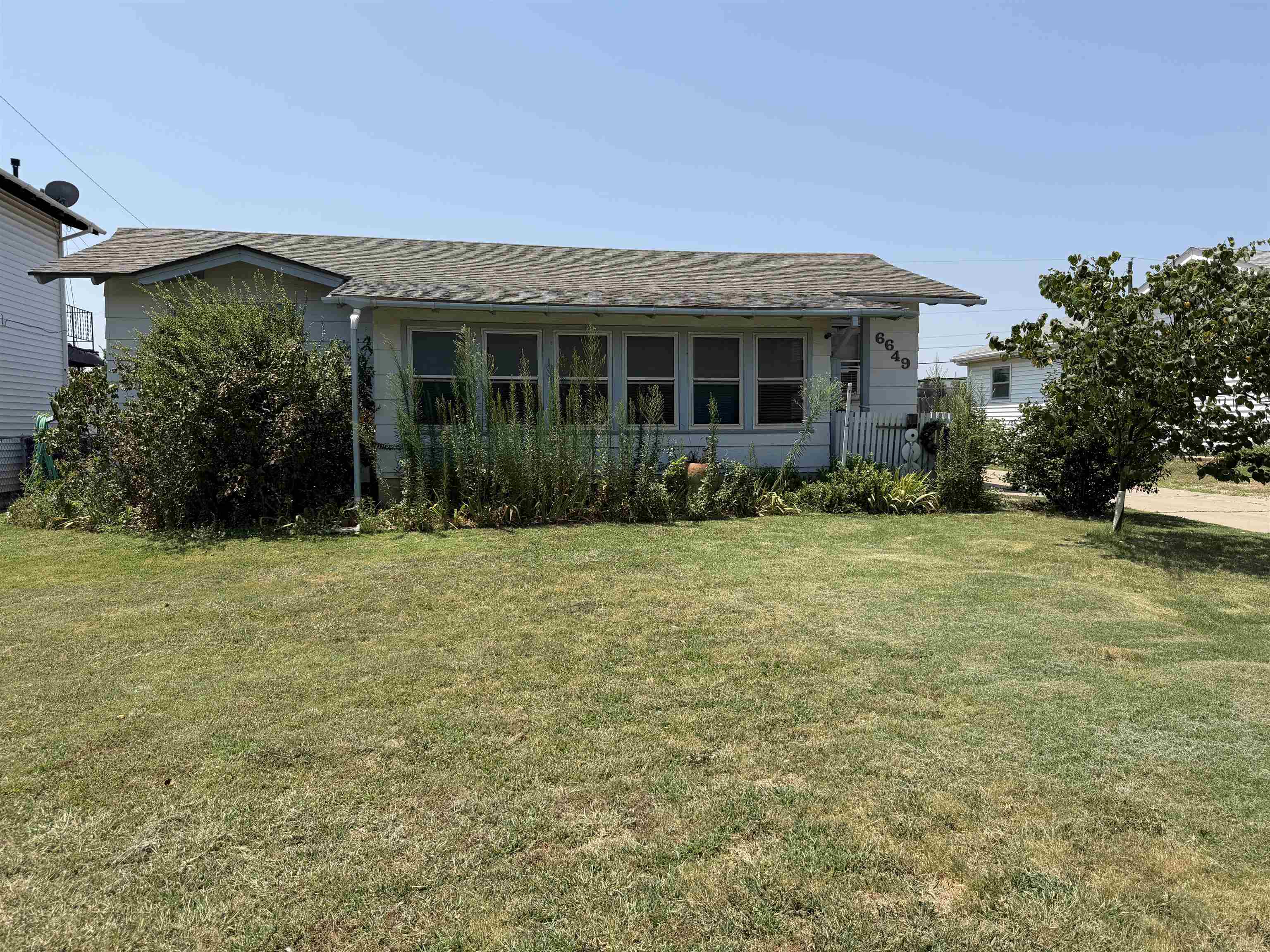 6649 N Randall Property Photo 2