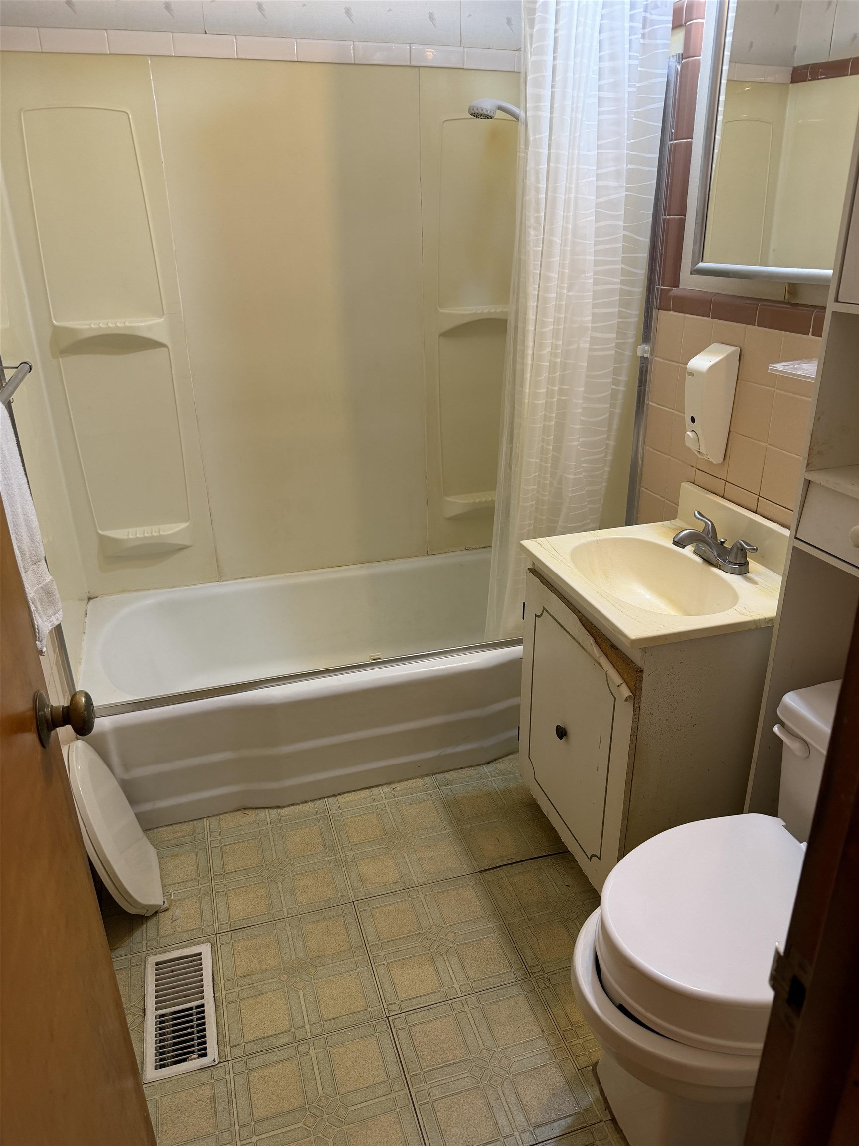 6649 N Randall Property Photo 13