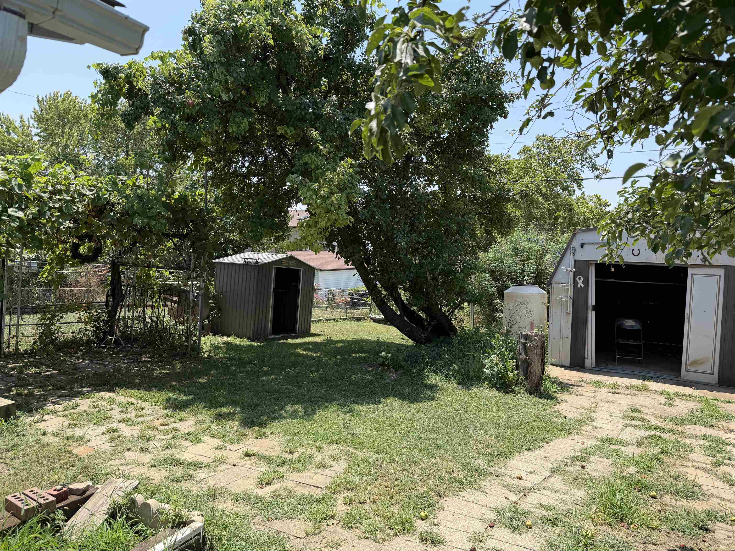 6649 N Randall Property Photo 15