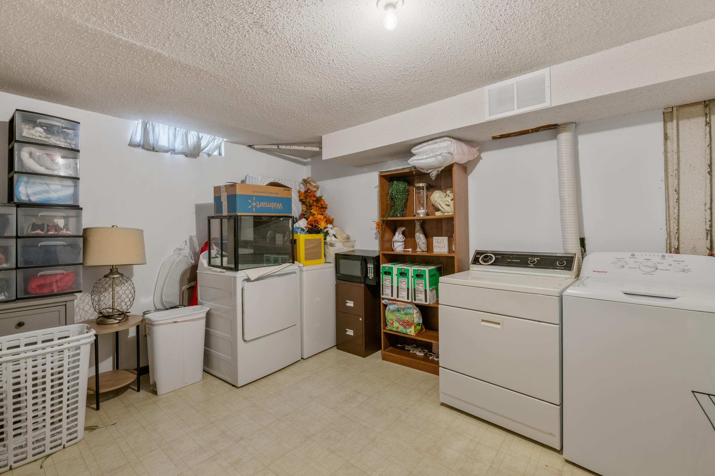 763 N Mount Carmel Ave Property Photo 22