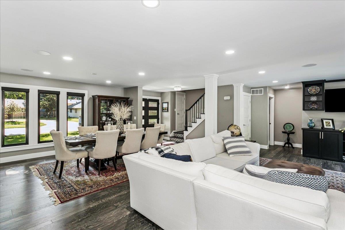 125 Post Oak Property Photo 8