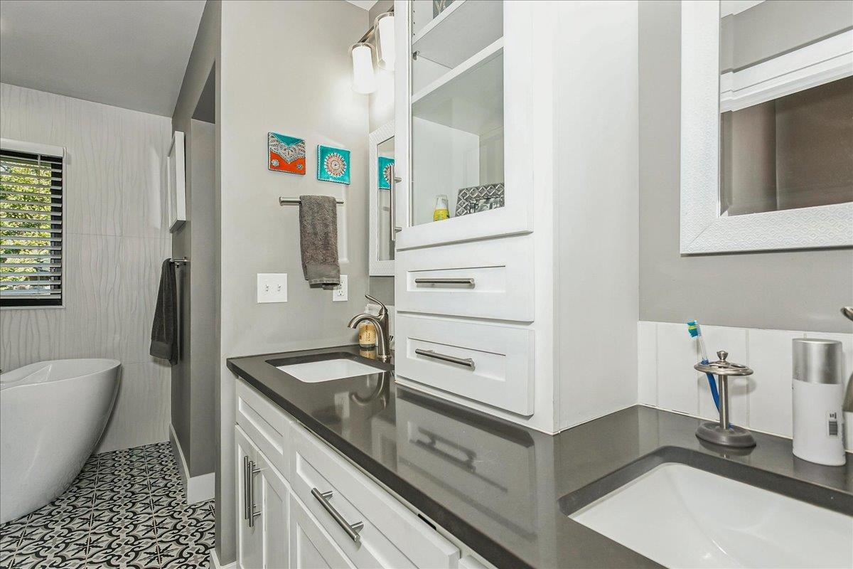 125 Post Oak Property Photo 16