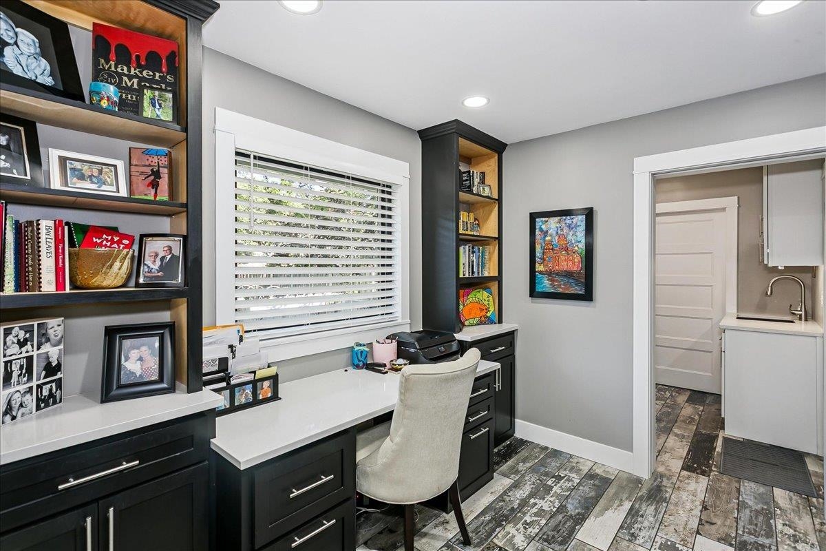 125 Post Oak Property Photo 19