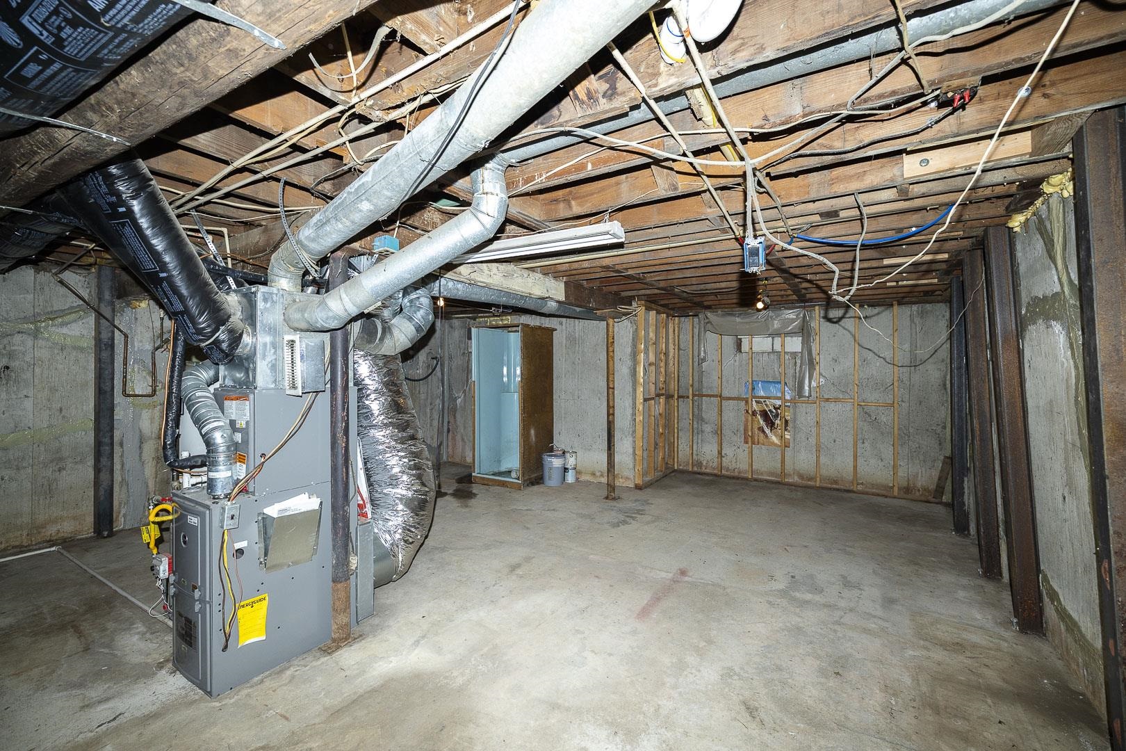 10001 E 103rd Property Photo 16