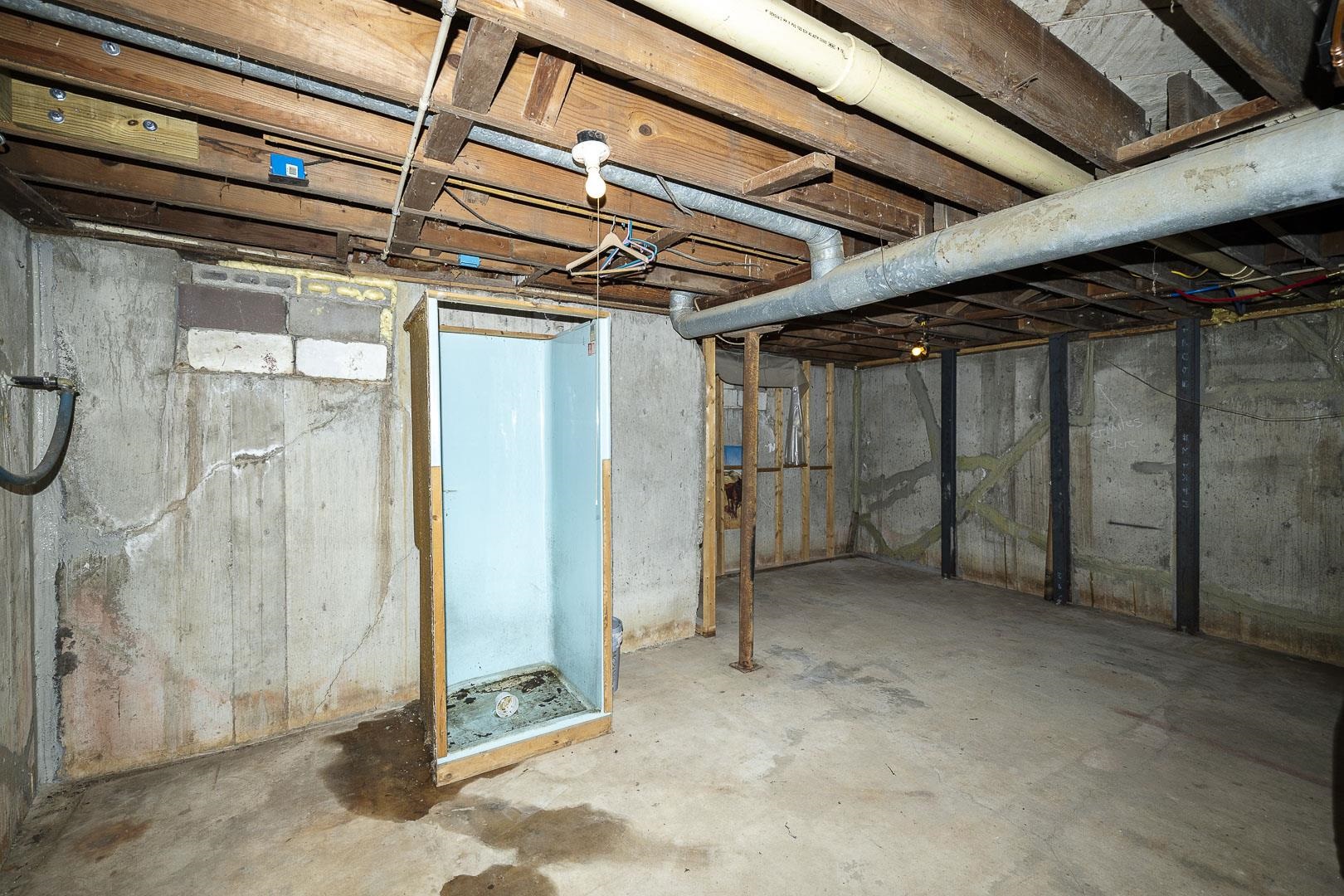 10001 E 103rd Property Photo 18