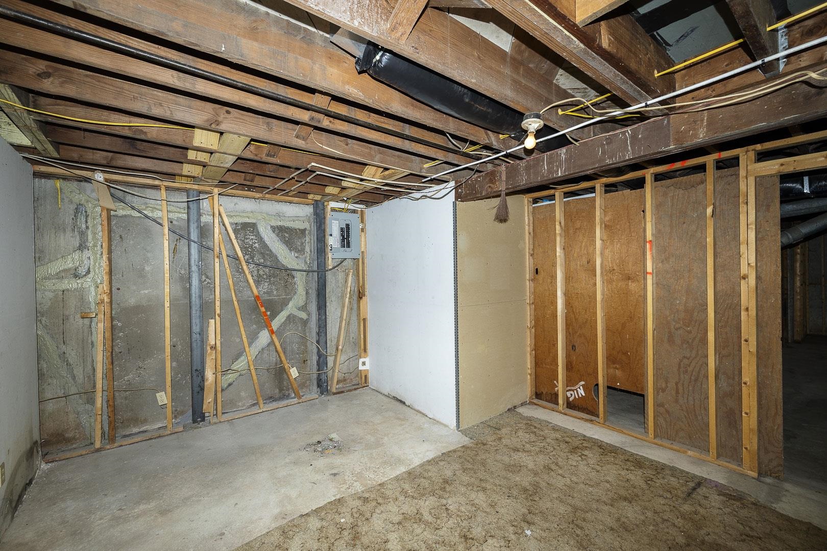 10001 E 103rd Property Photo 20