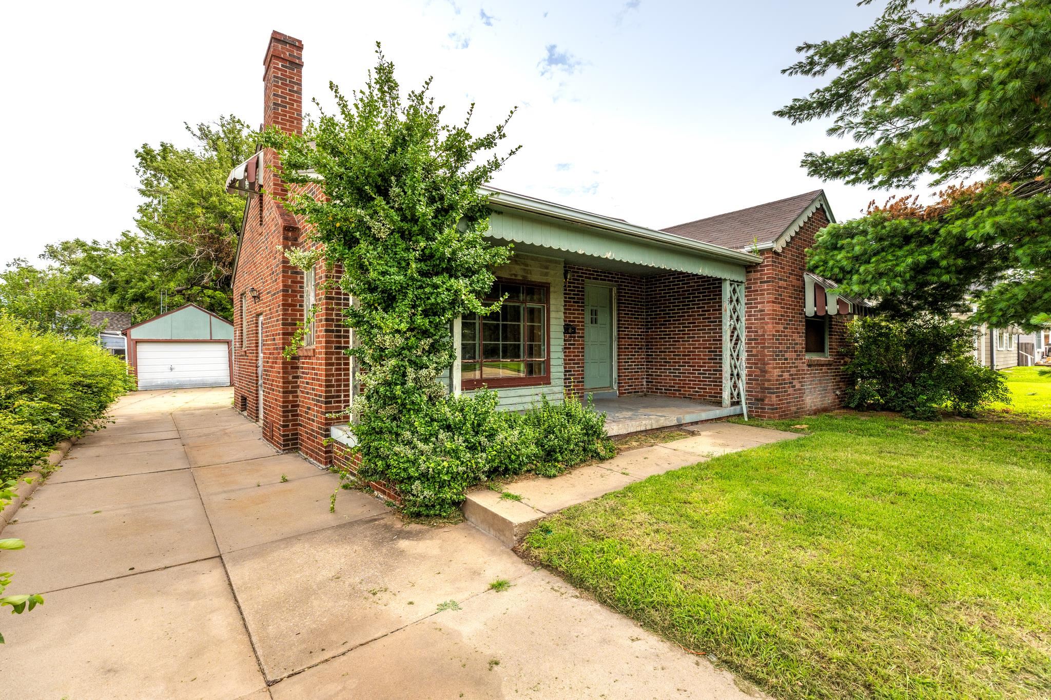 524 Brown St Property Photo 1