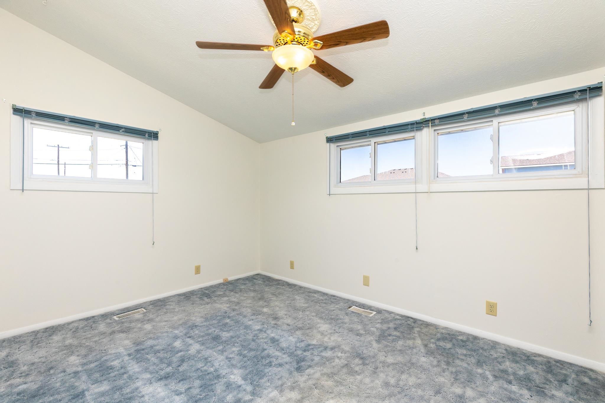154 Hoover Ct Property Photo 11