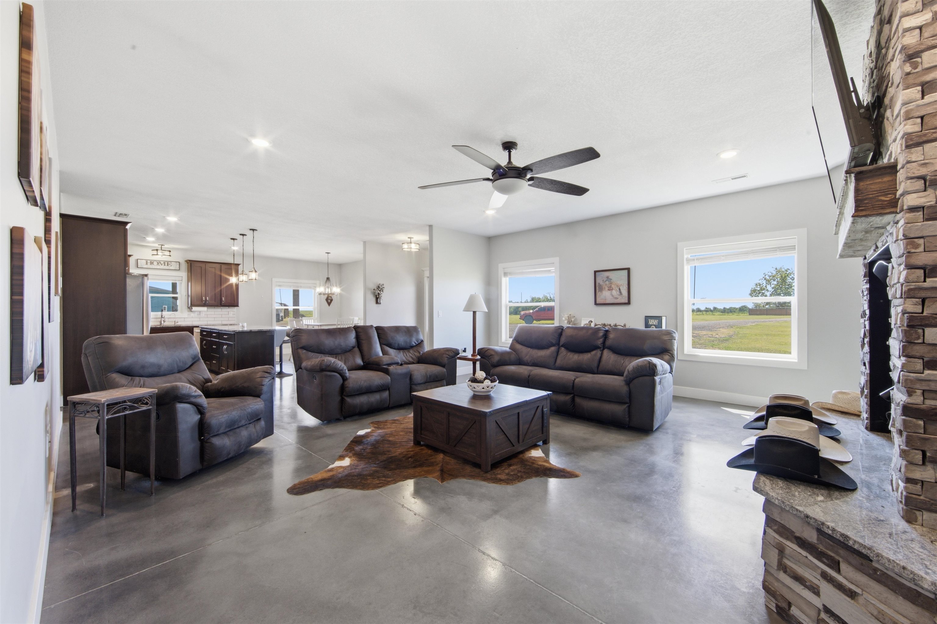 10862 140th Property Photo 9