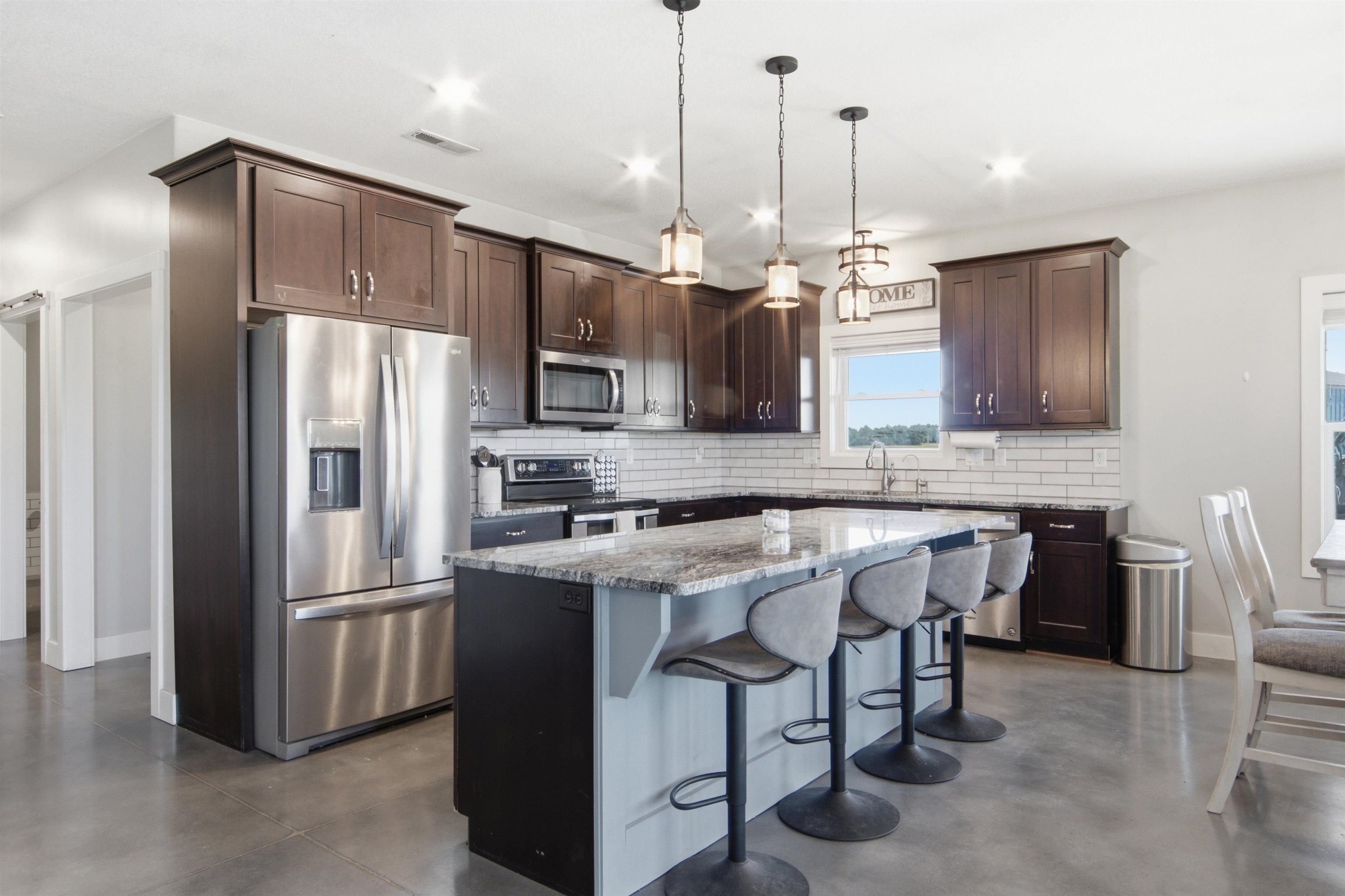 10862 140th Property Photo 12