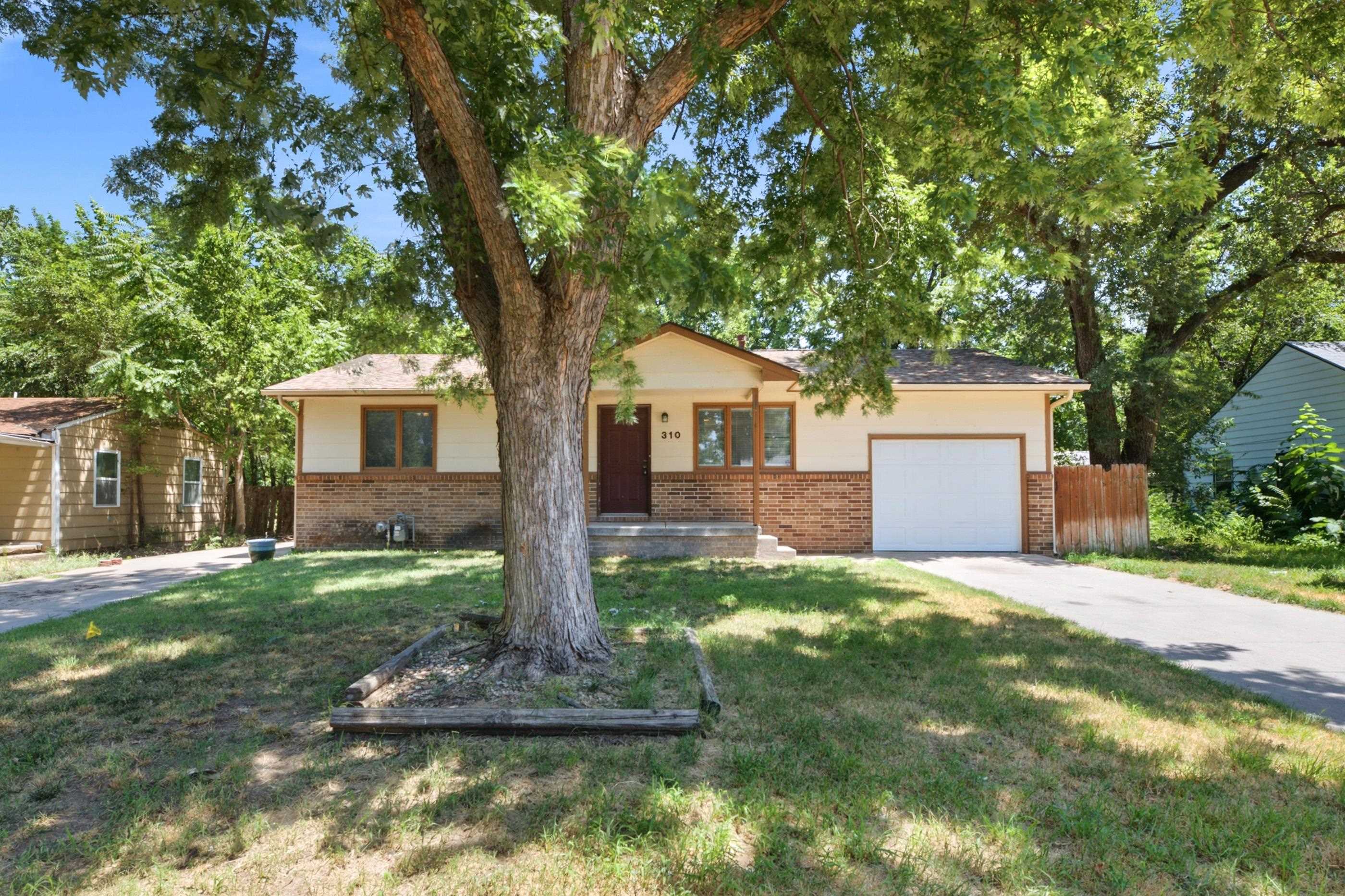 310 N Young Property Photo 1