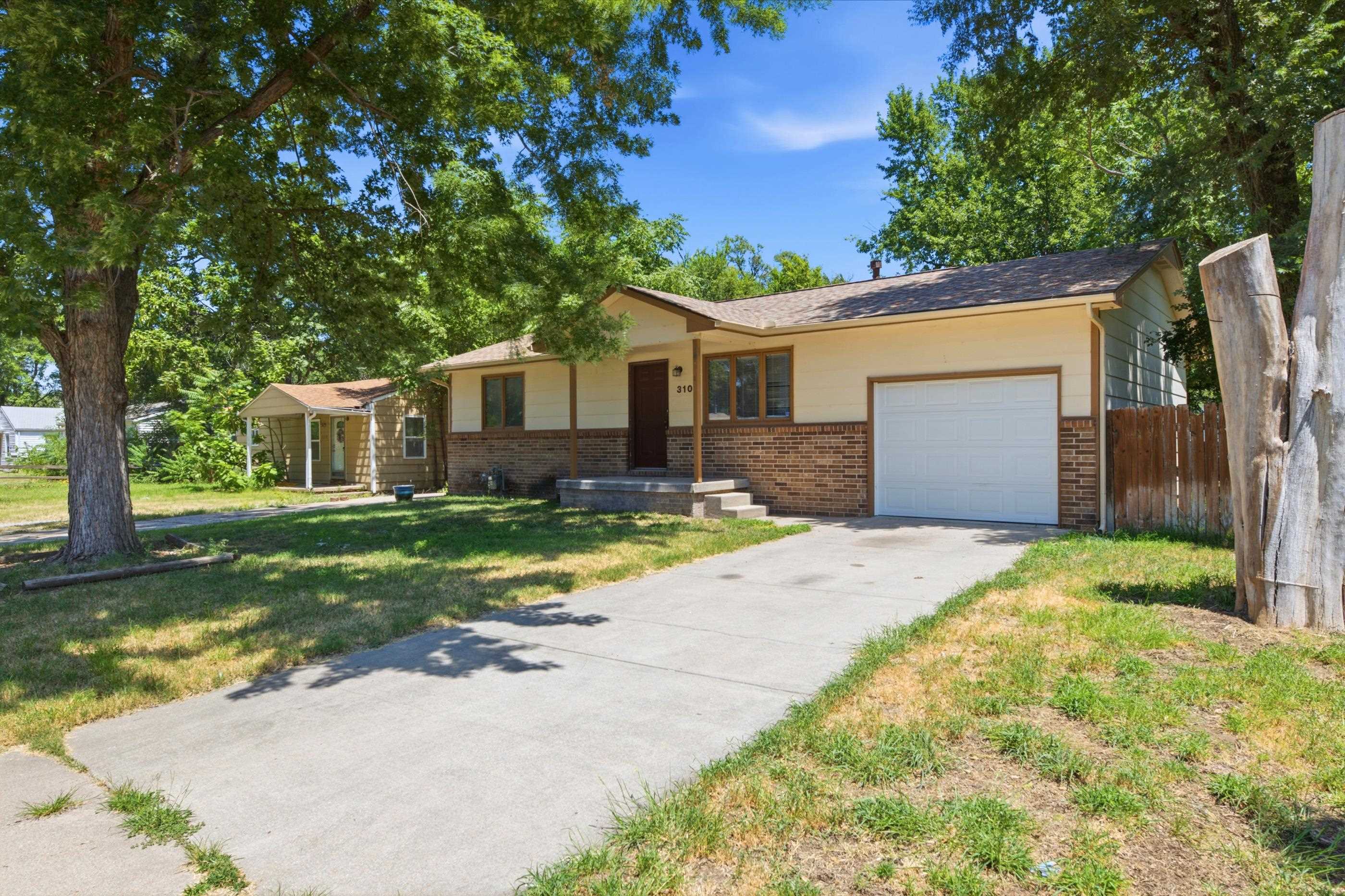 310 N Young Property Photo 2