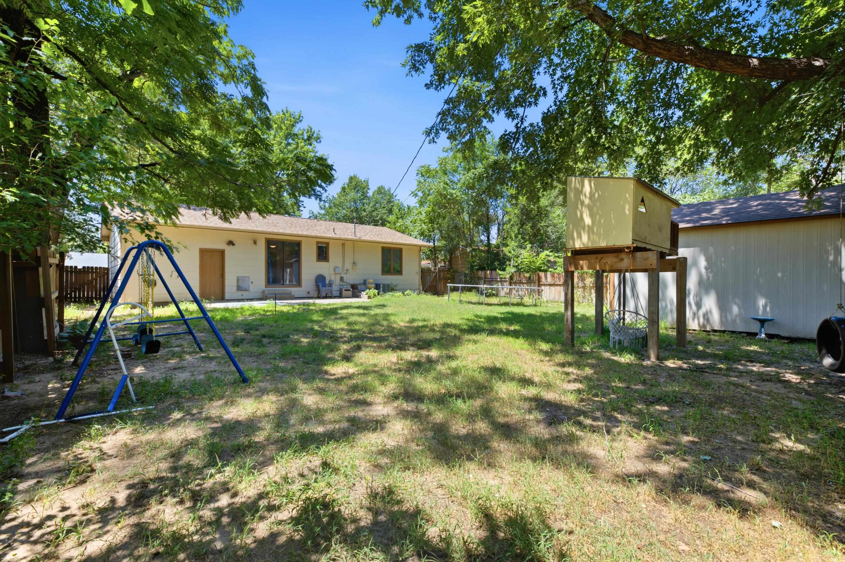 310 N Young Property Photo 4