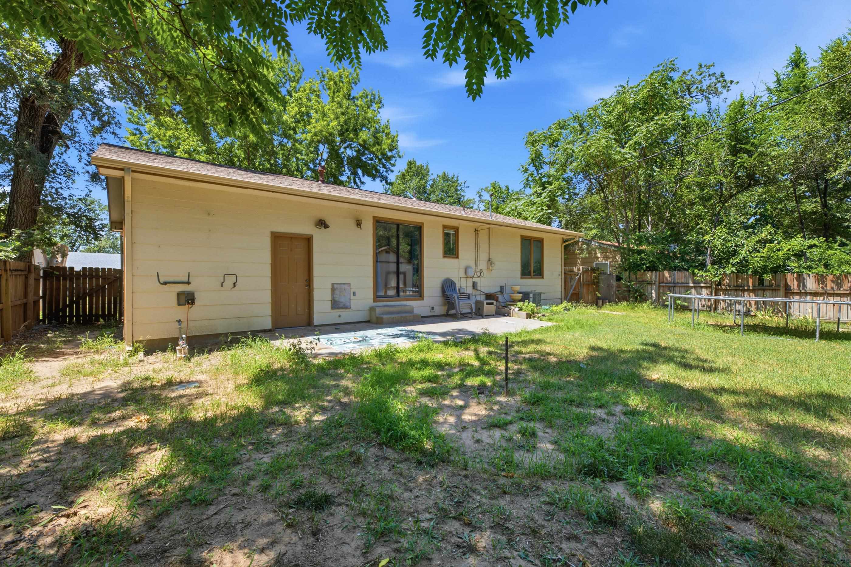 310 N Young Property Photo 8