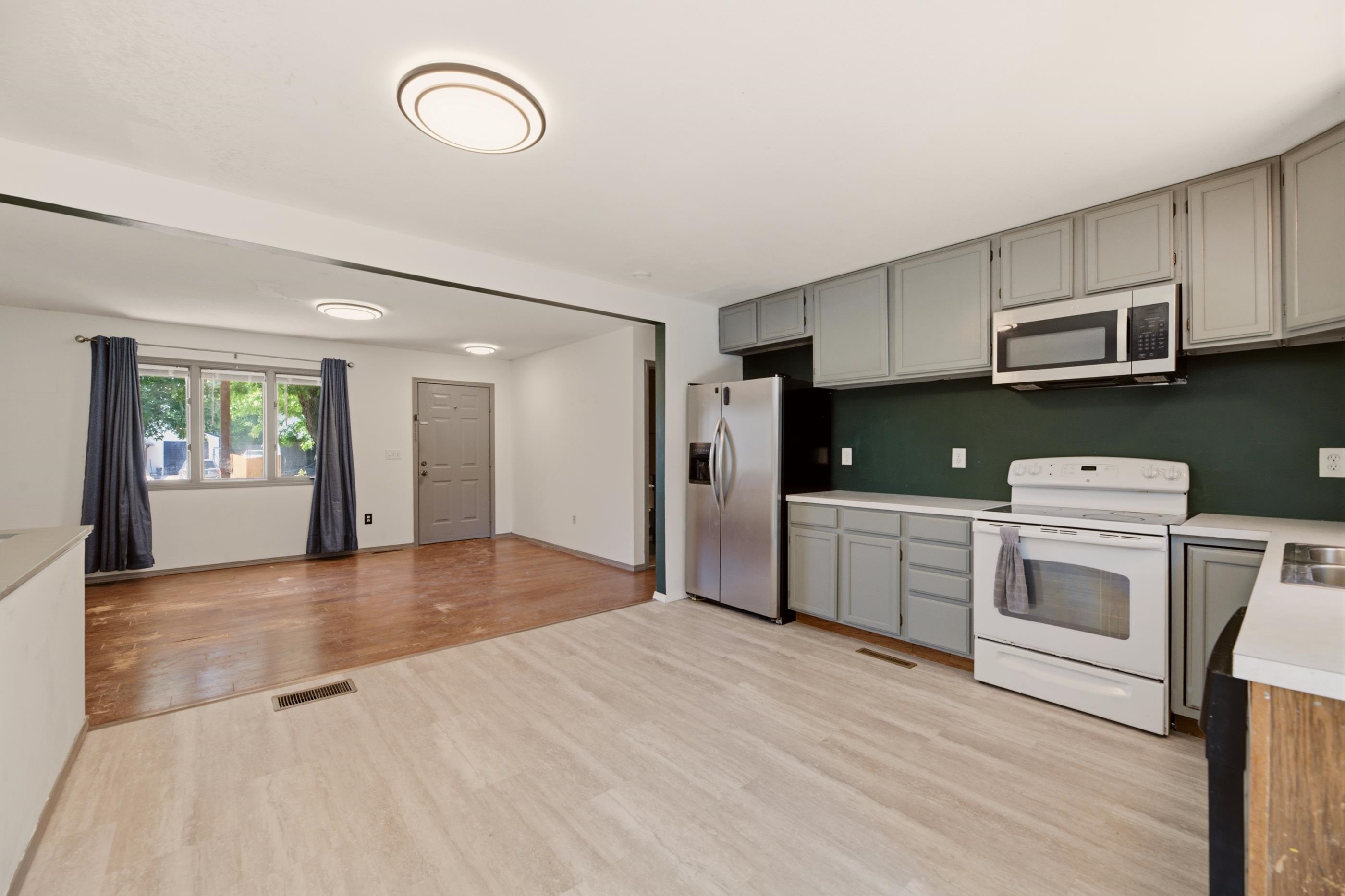 310 N Young Property Photo 15