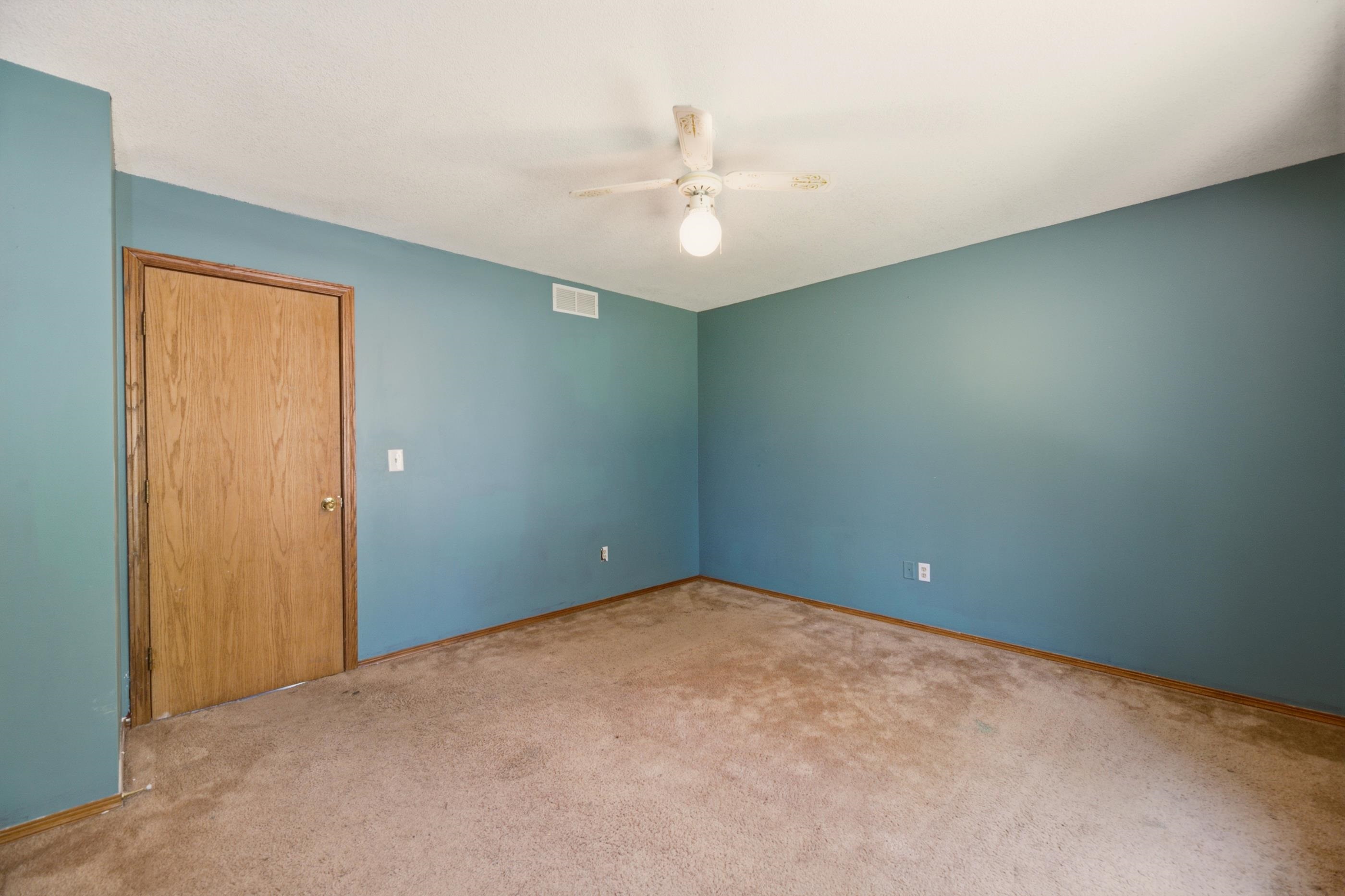 310 N Young Property Photo 21