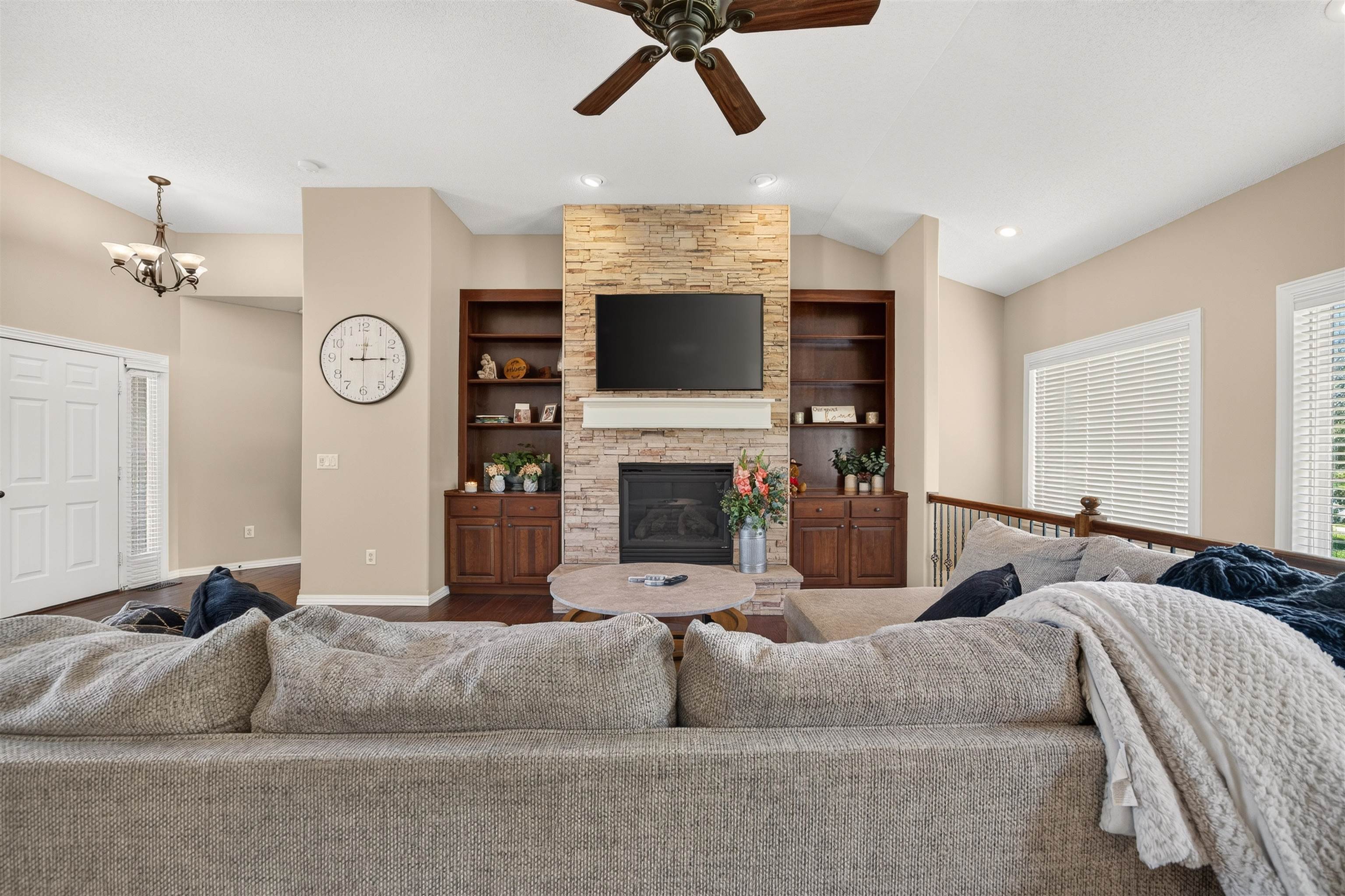 13219 E Glen Creek Ct Property Photo 6