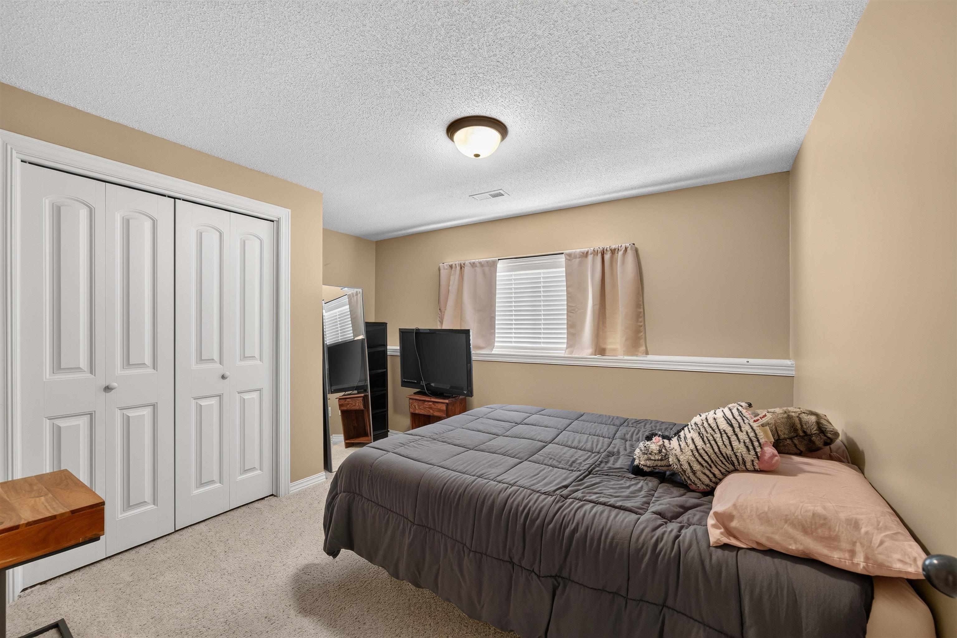 13219 E Glen Creek Ct Property Photo 29