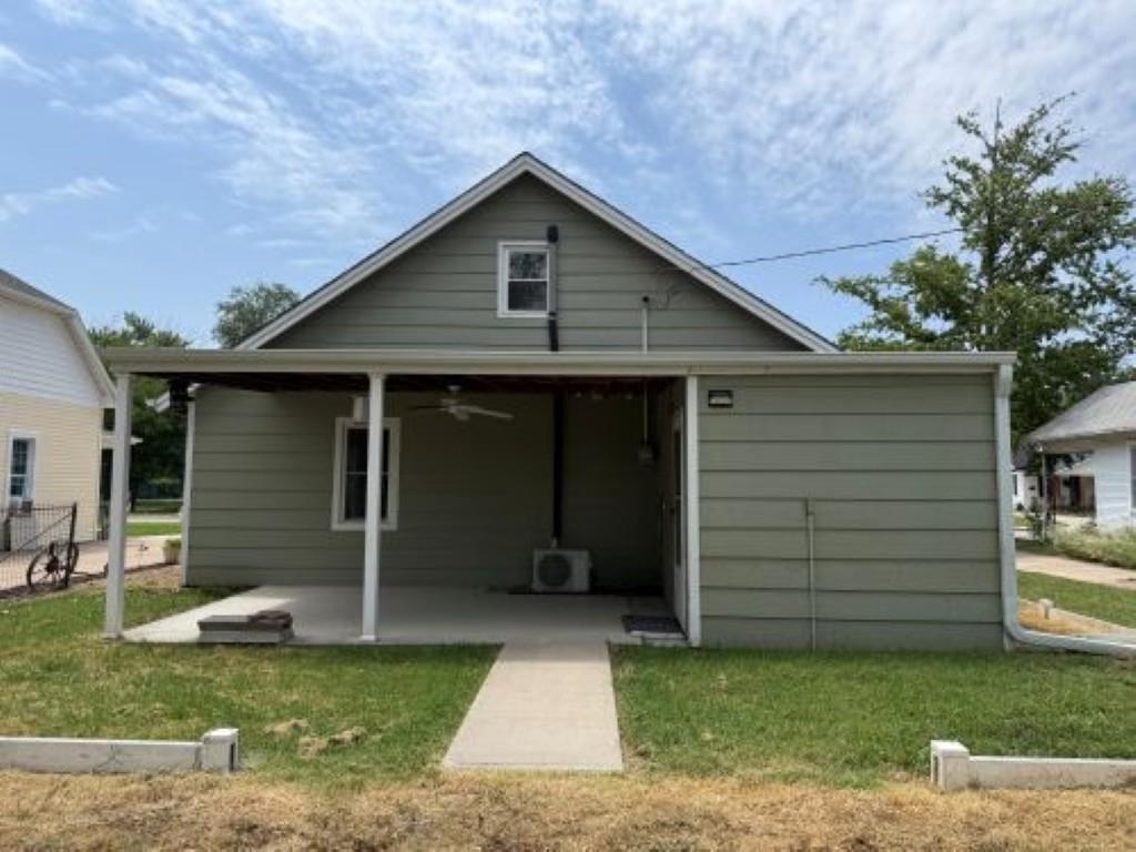 1002 N Grimes St. Property Photo 3