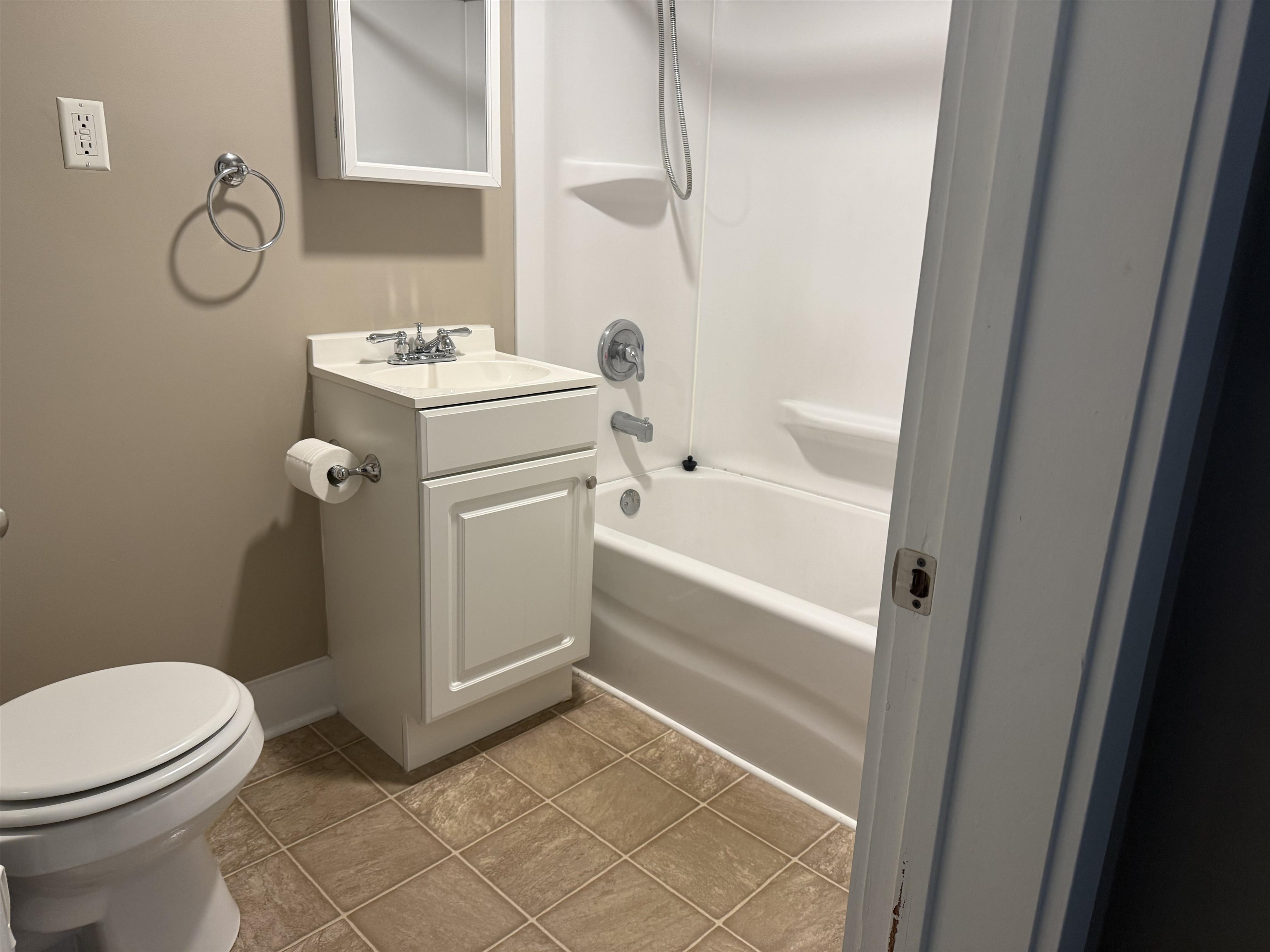 1002 N Grimes St. Property Photo 10