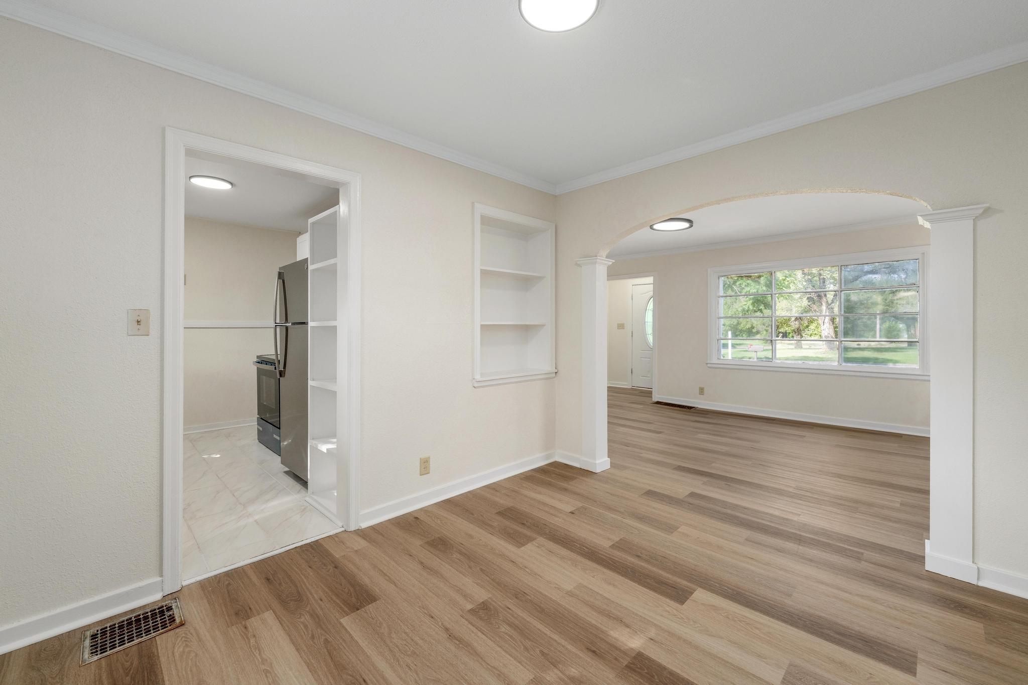 2122 N Erie Ave Property Photo 10