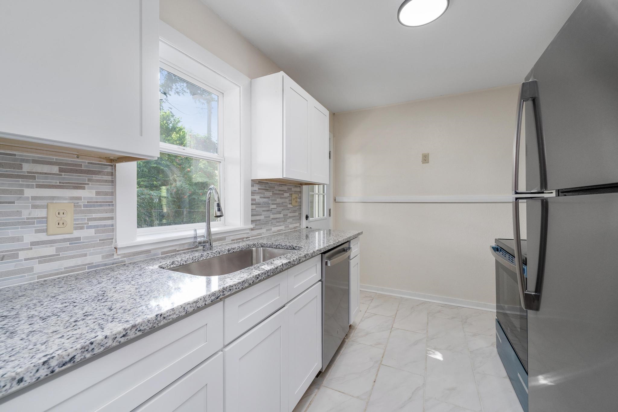 2122 N Erie Ave Property Photo 11