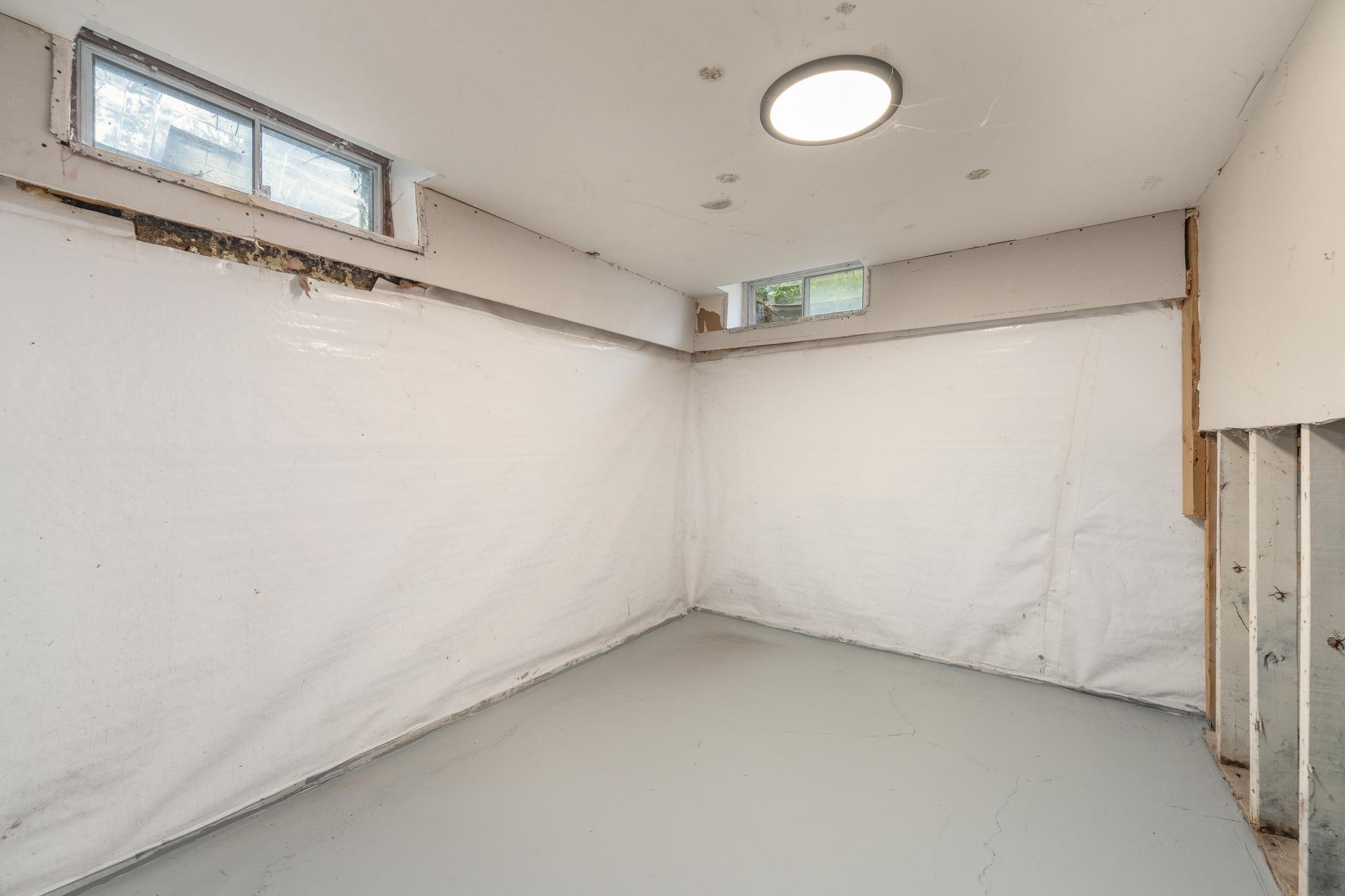 2122 N Erie Ave Property Photo 25