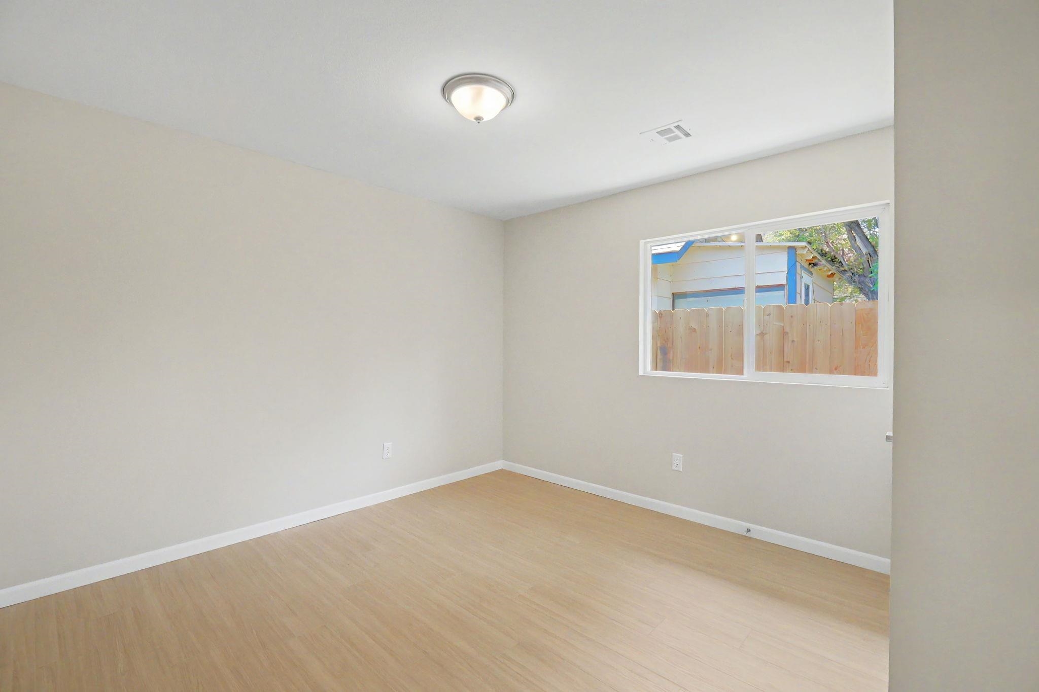 1118 W Munnell Property Photo 20