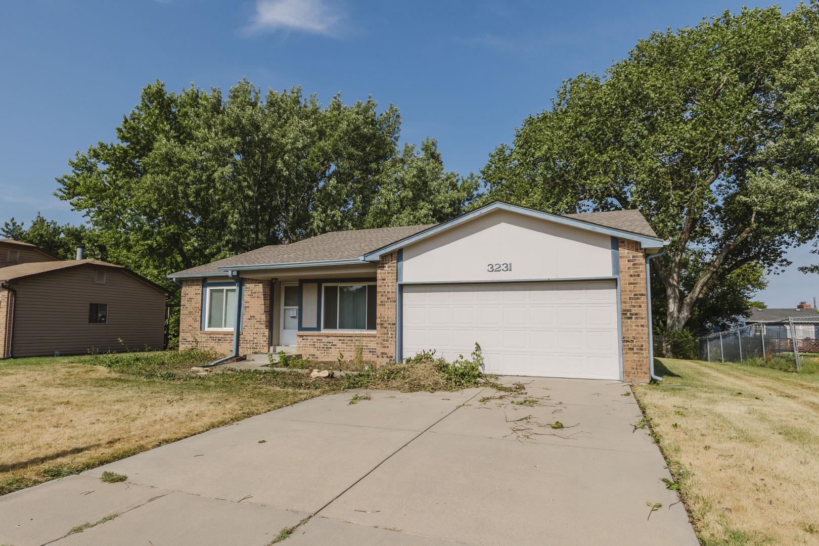3231 N Brookfield Property Photo 3