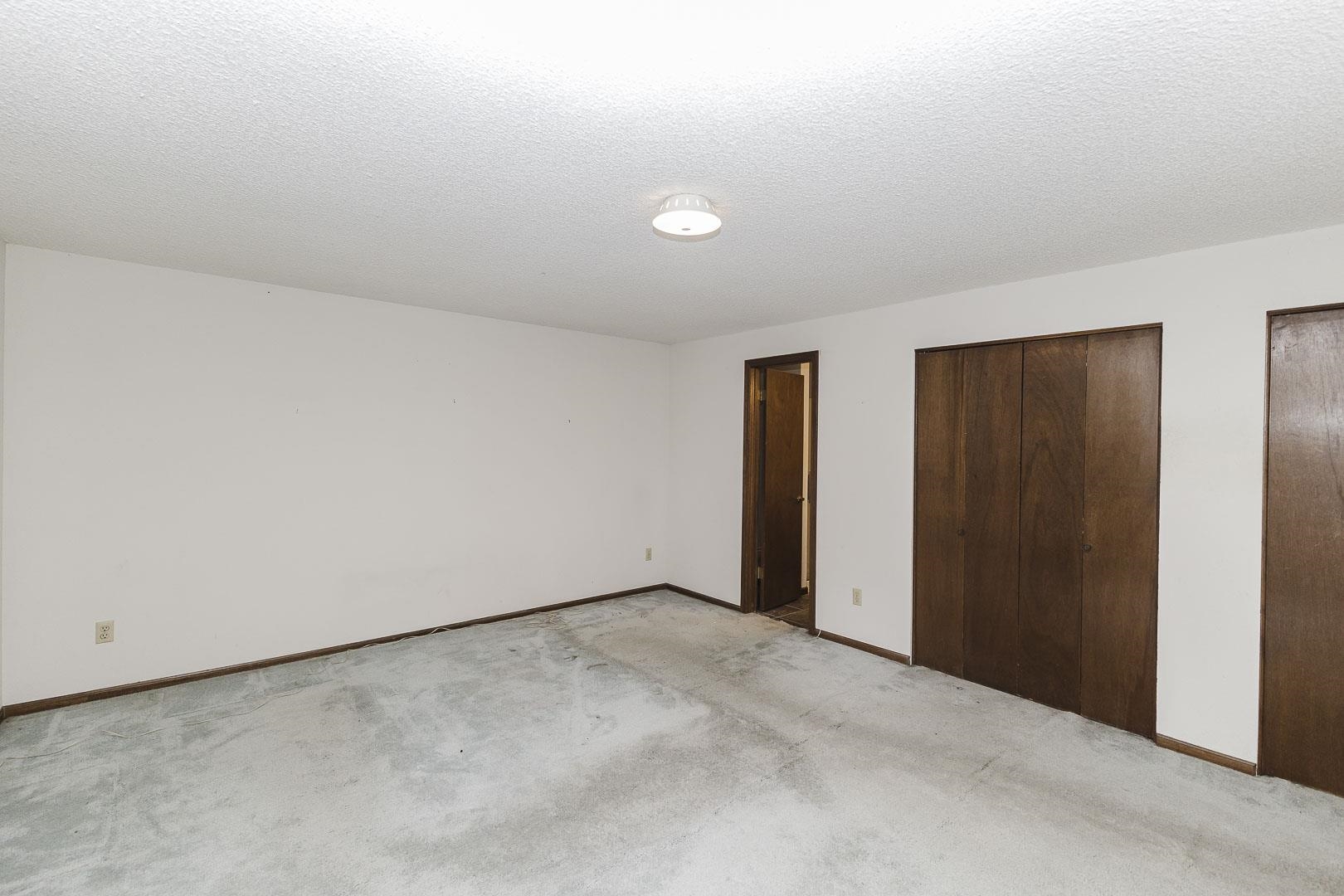 3231 N Brookfield Property Photo 11