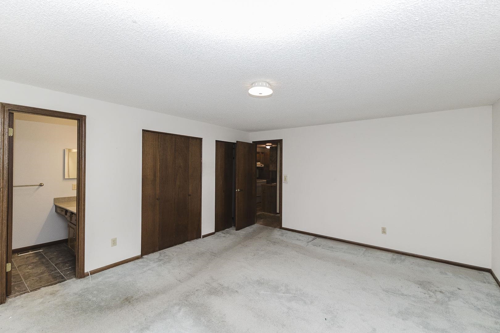 3231 N Brookfield Property Photo 13