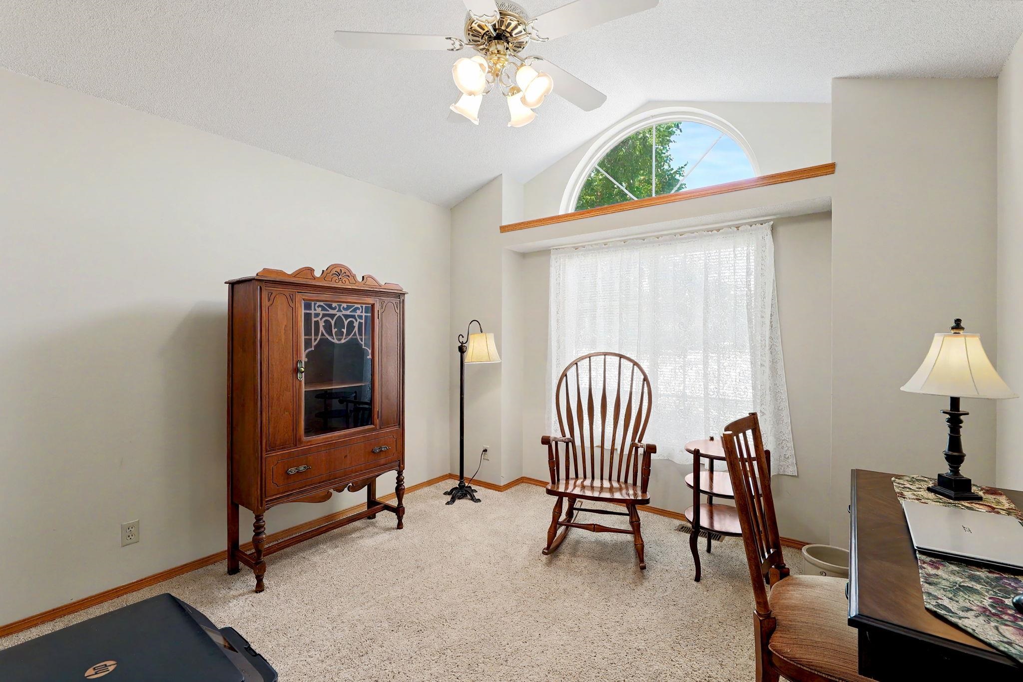 1212 N Sunset Dr Property Photo 16