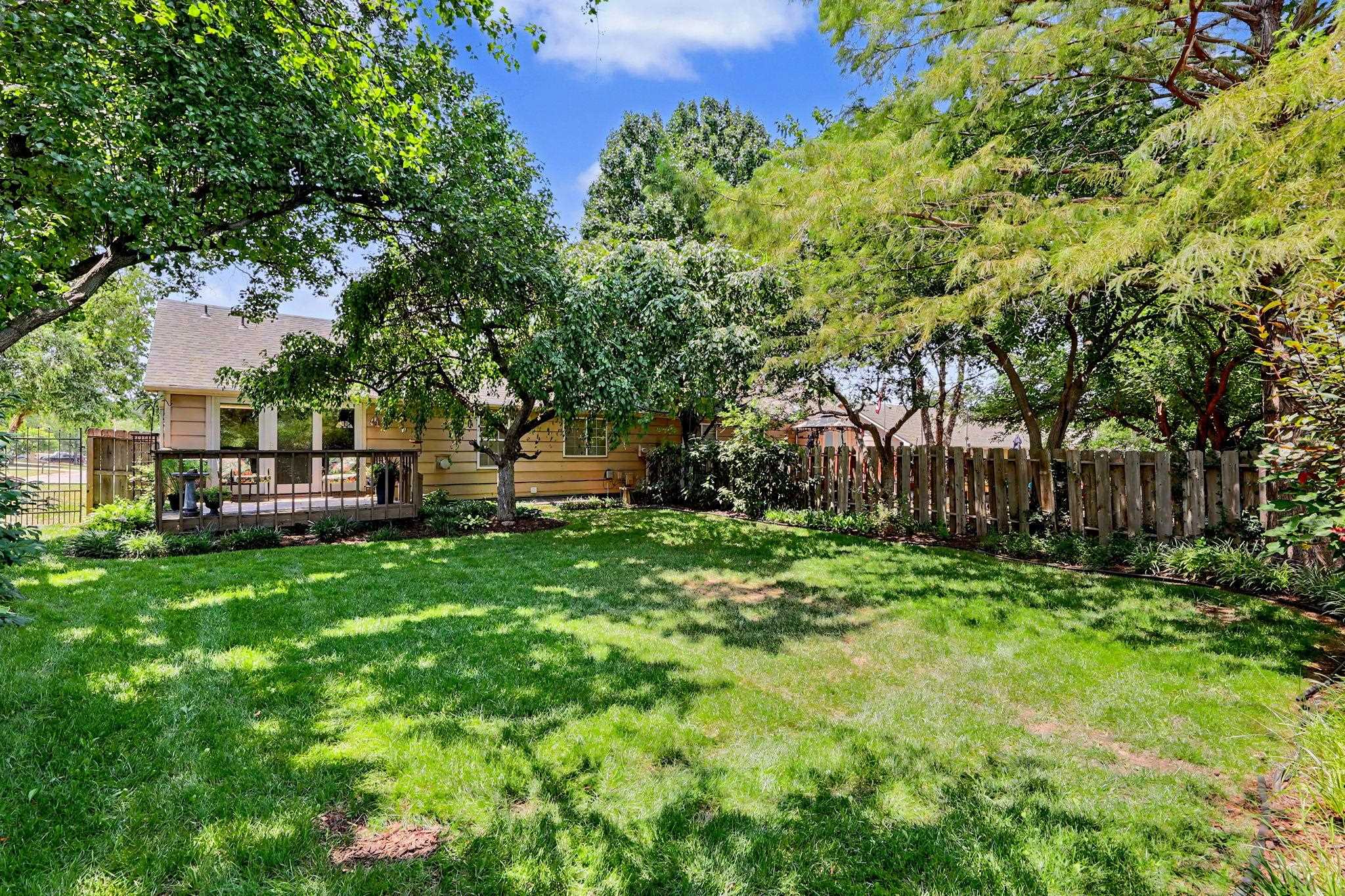 1212 N Sunset Dr Property Photo 32