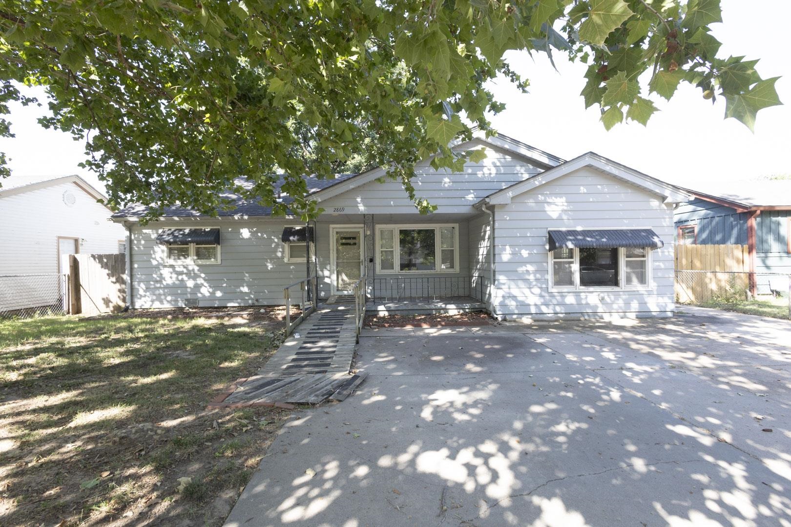2869 S Mosley Property Photo 1