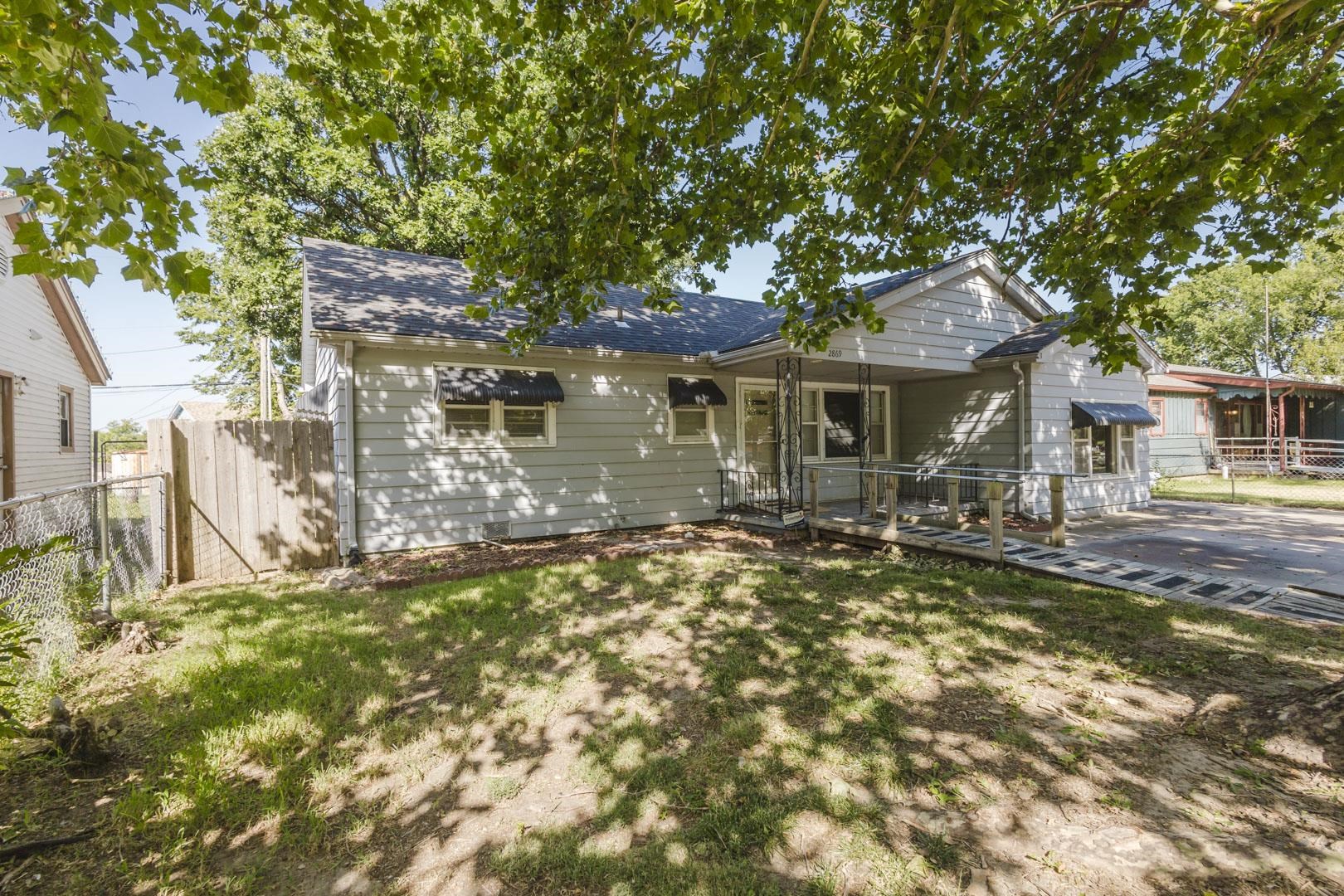 2869 S Mosley Property Photo 3