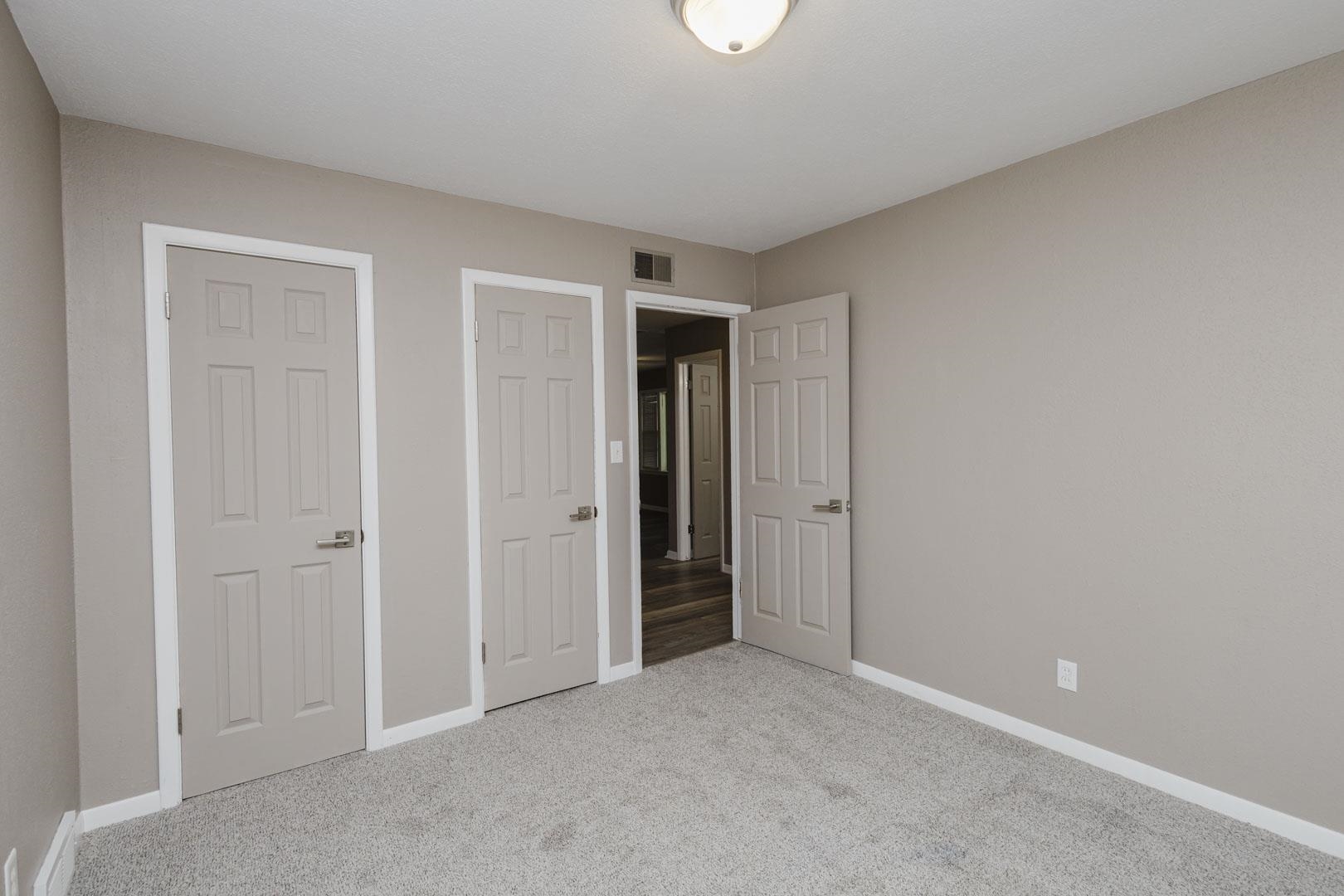 2869 S Mosley Property Photo 15