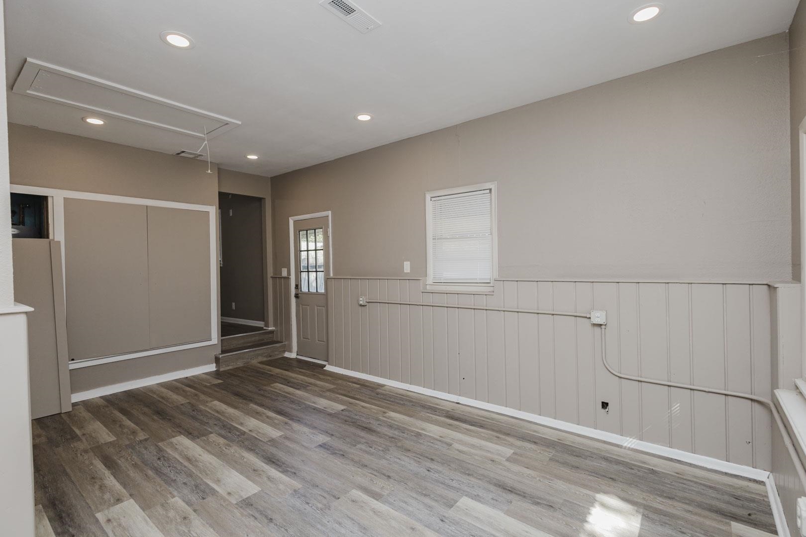 2869 S Mosley Property Photo 20