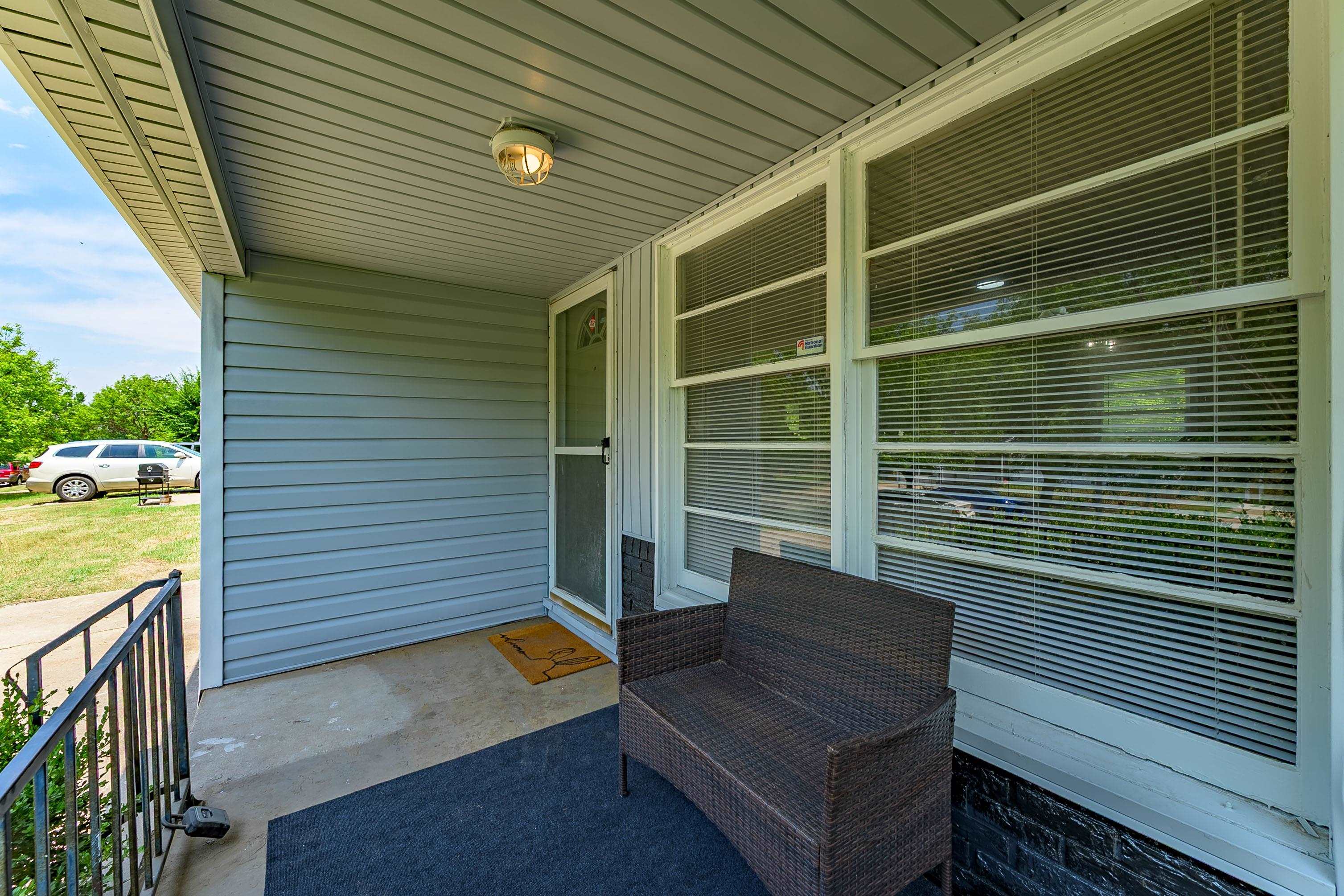 2726 N Spruce St Property Photo 3