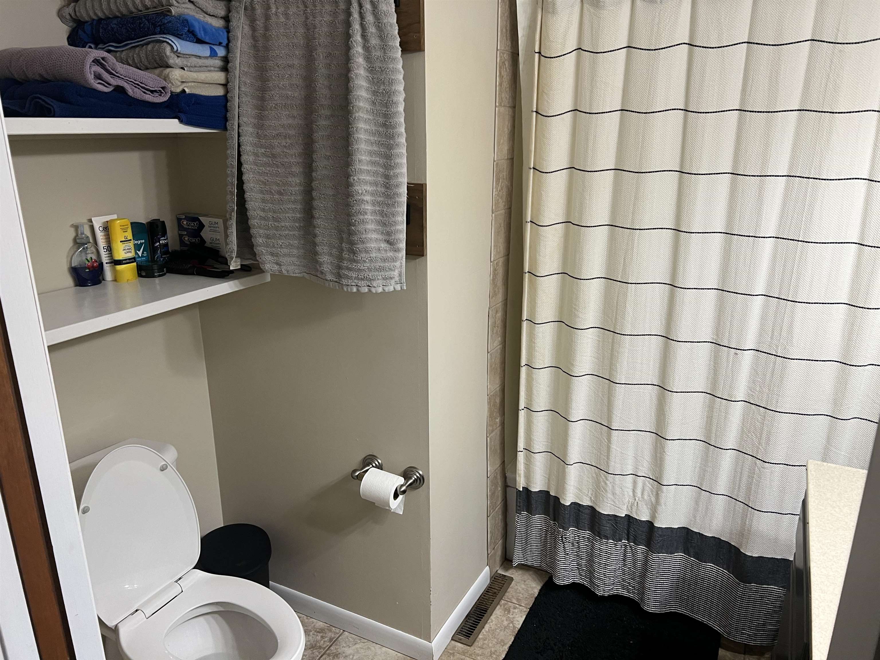704 N Washington Property Photo 24