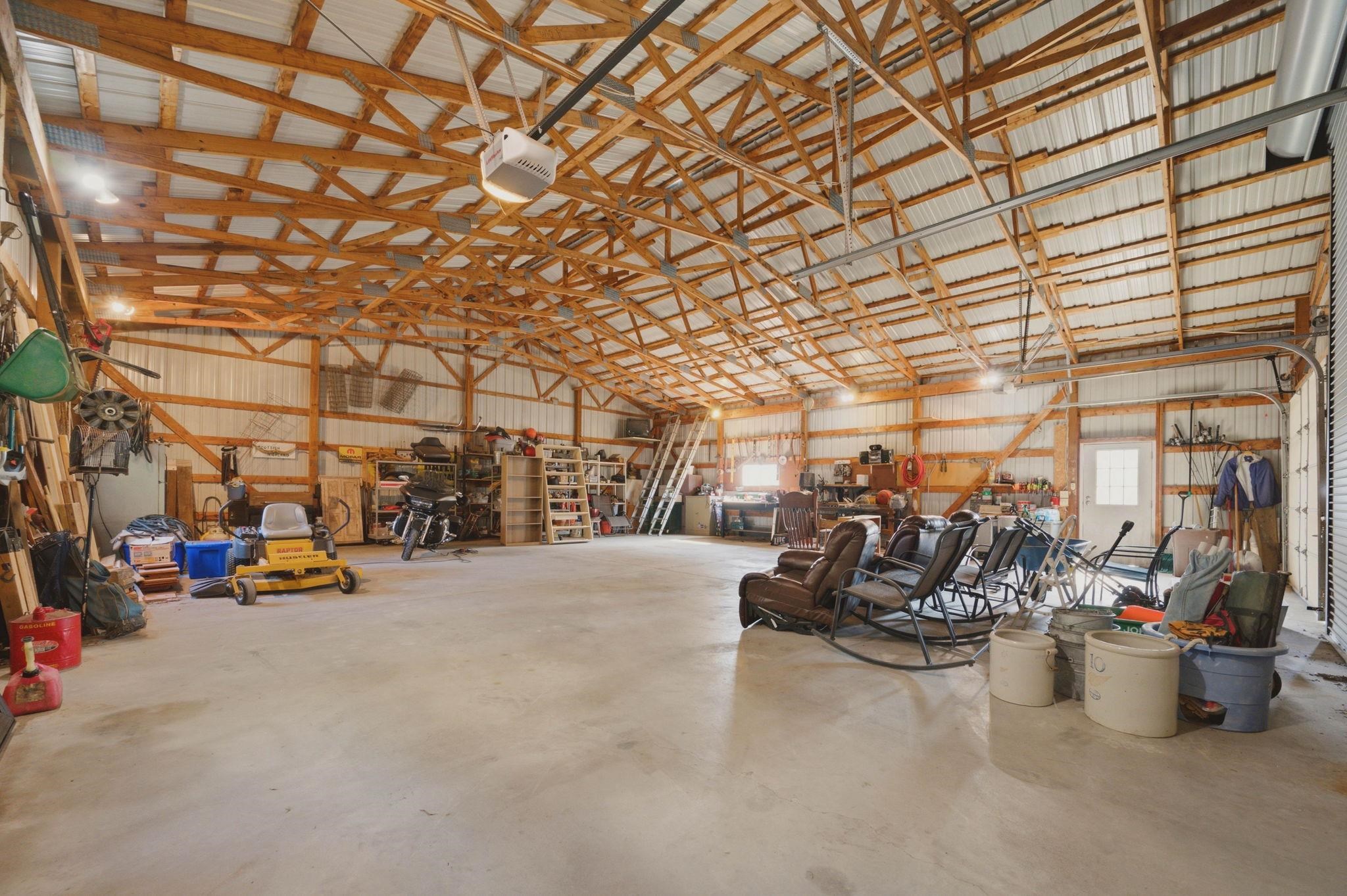 15300 Breezy Lane Property Photo 5