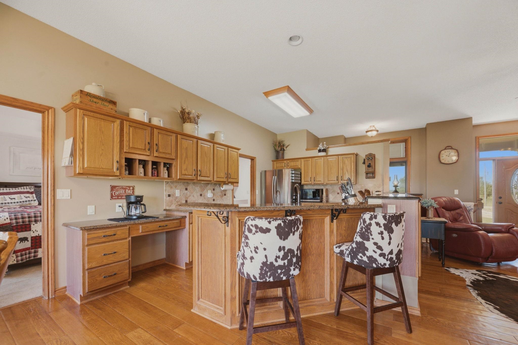 15300 Breezy Lane Property Photo 12