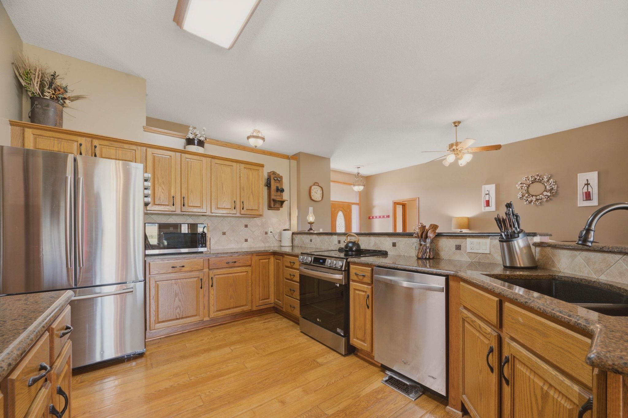 15300 Breezy Lane Property Photo 13