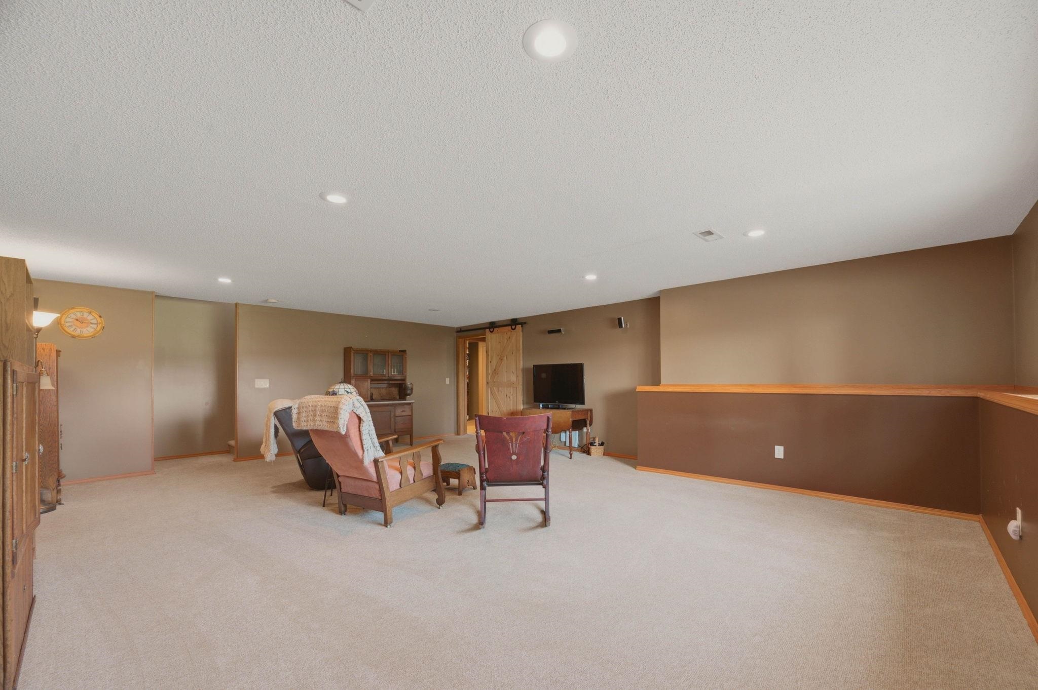 15300 Breezy Lane Property Photo 24