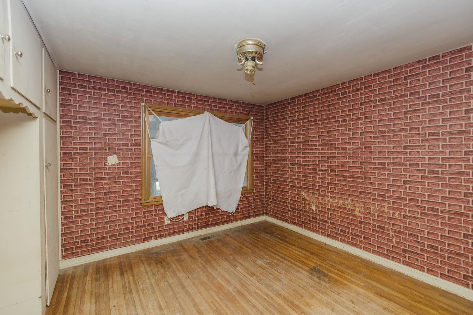 1120 Pineridge St. Property Photo 10