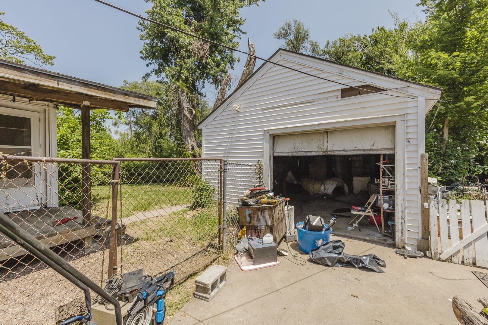 1120 Pineridge St. Property Photo 25