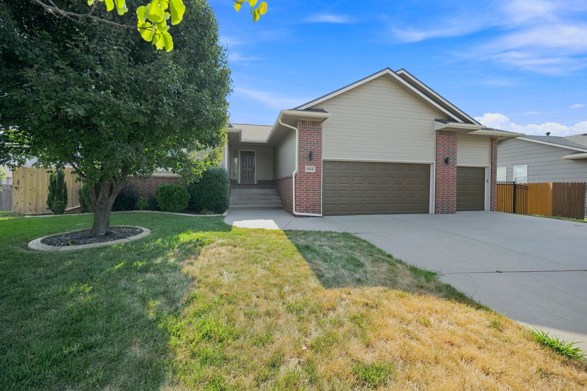5112 N Saker Cir Property Photo 1