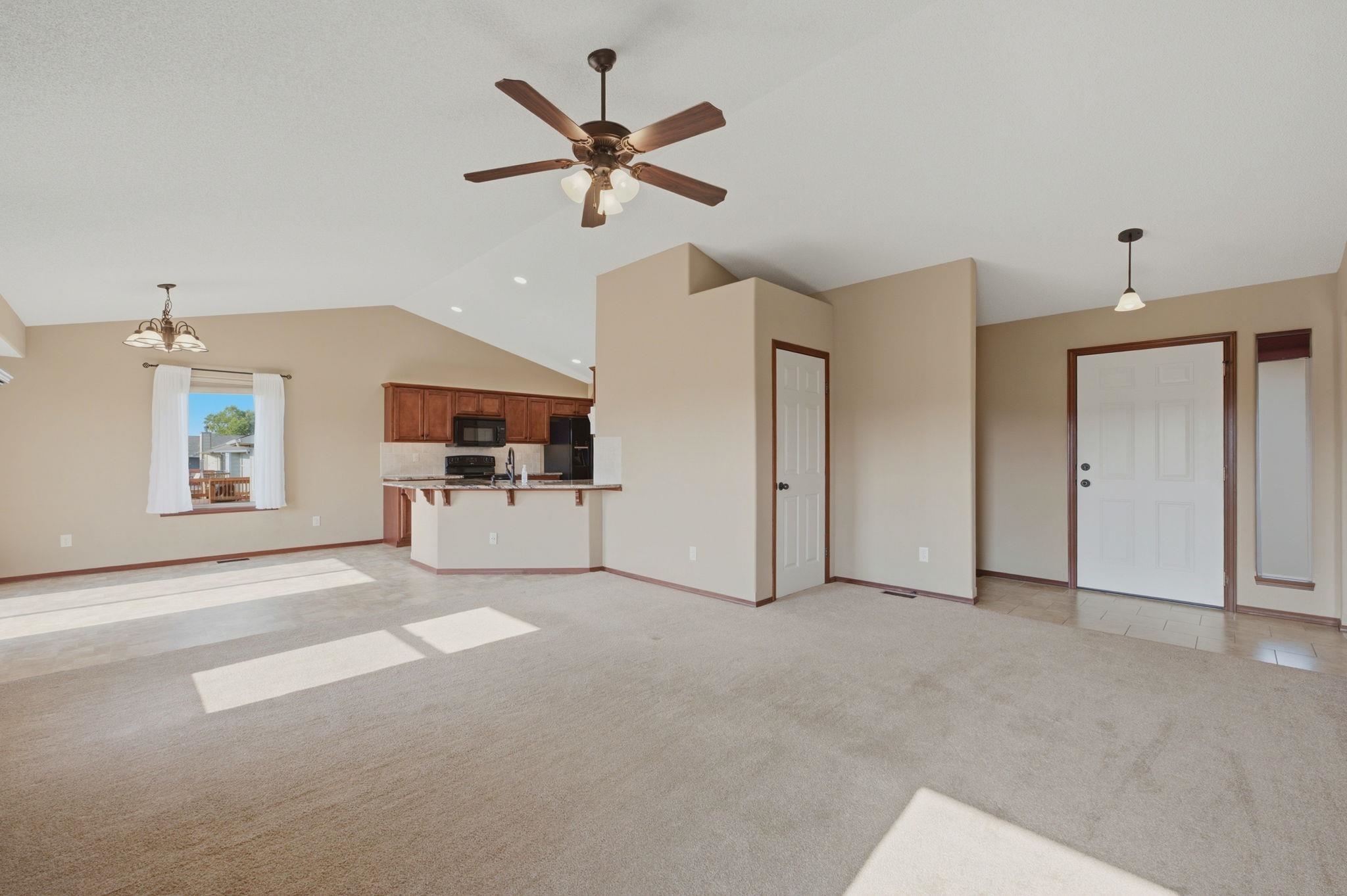 5112 N Saker Cir Property Photo 4