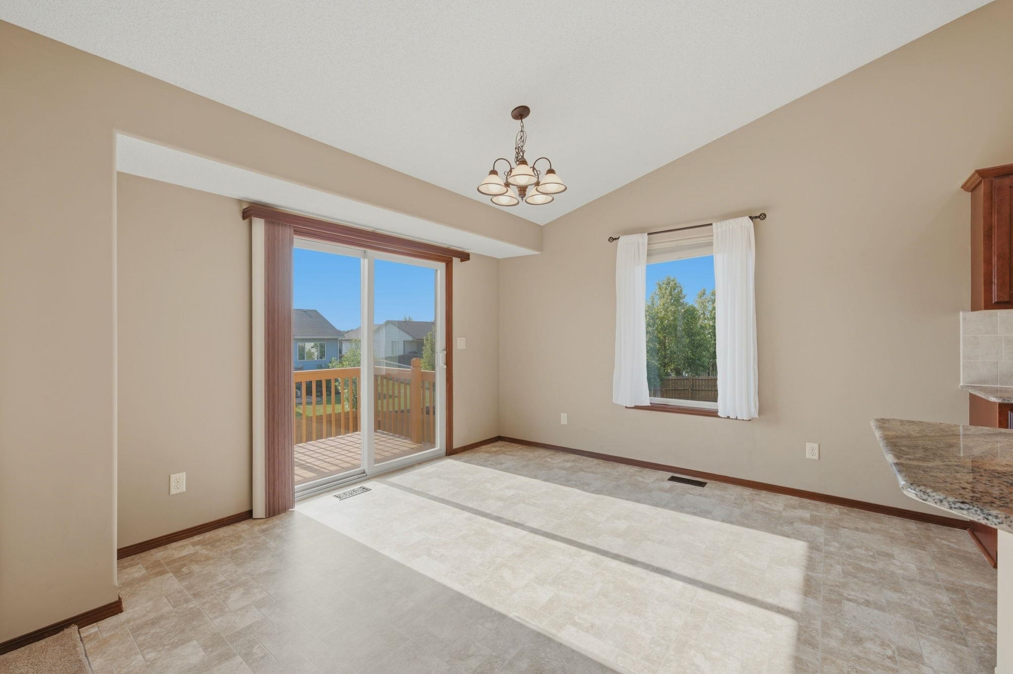 5112 N Saker Cir Property Photo 6